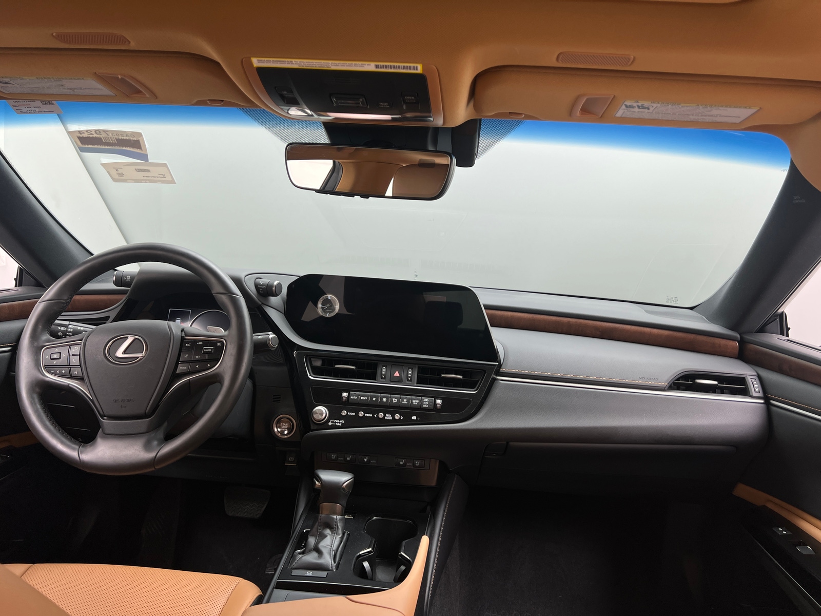 Thumbnail: 2023 Lexus ES - 2