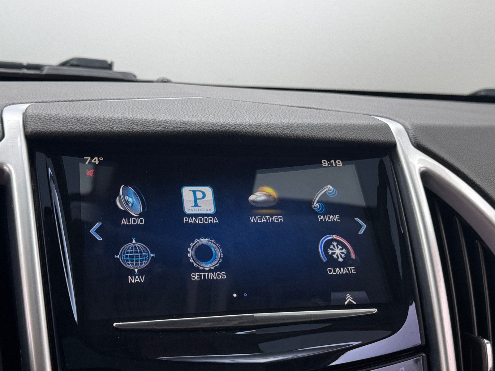 Thumbnail: 2013 Cadillac SRX - 3