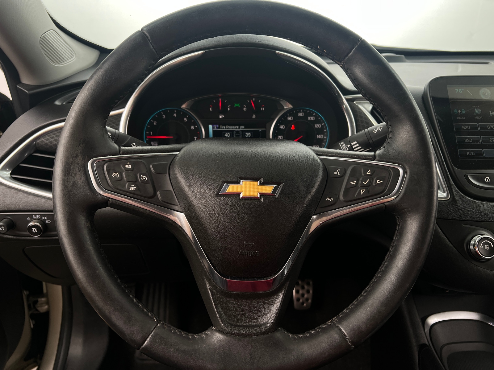 Thumbnail: 2016 Chevrolet Malibu - 5