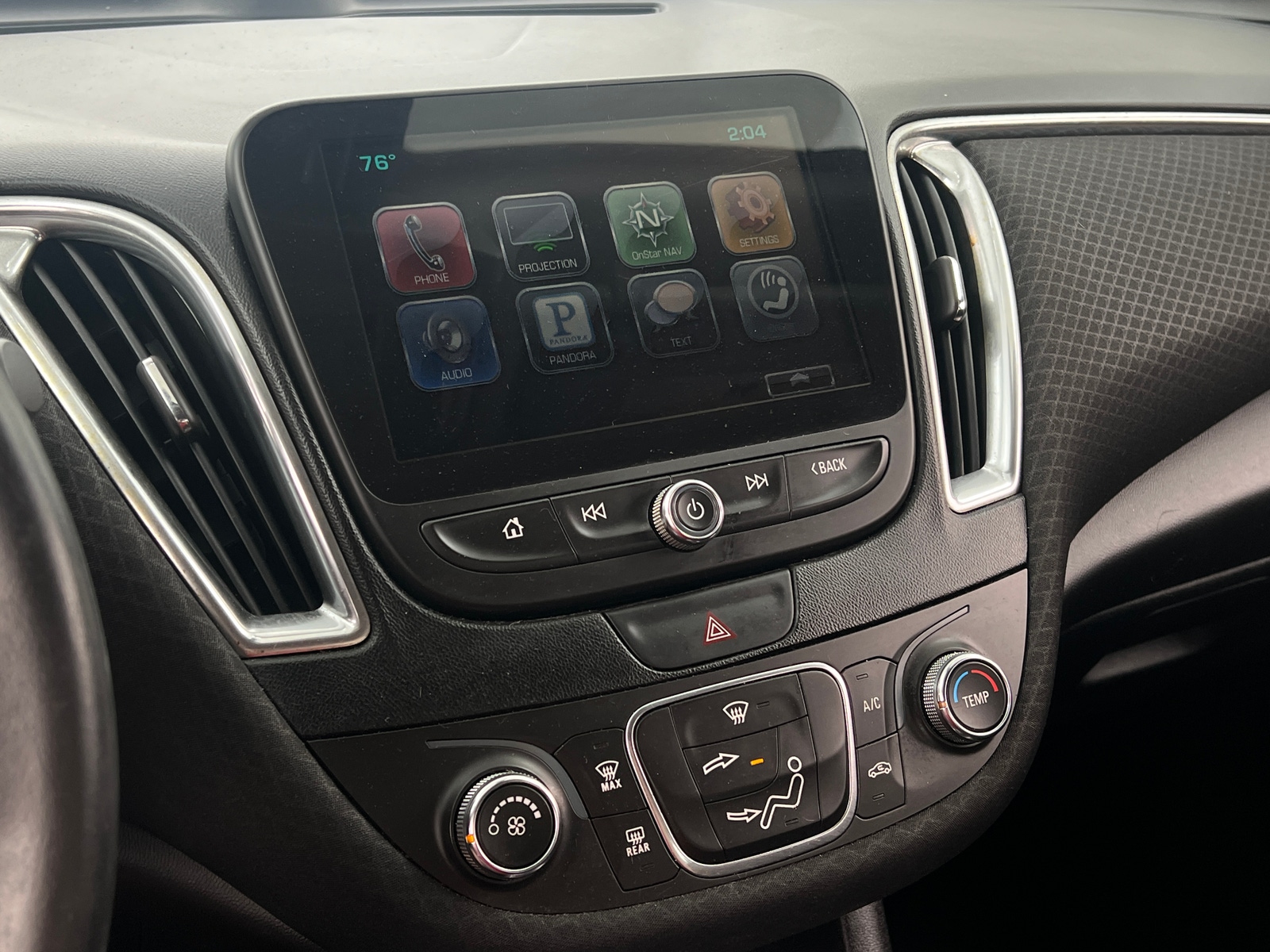 Thumbnail: 2016 Chevrolet Malibu - 4