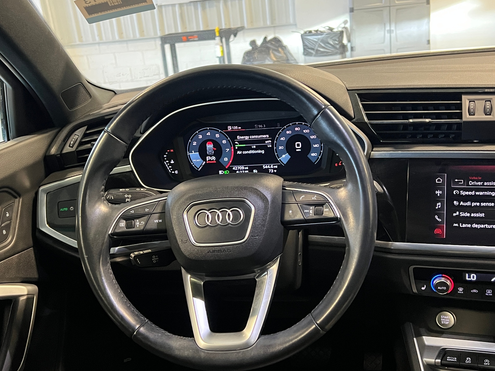 Thumbnail: 2020 Audi Q3 - 4