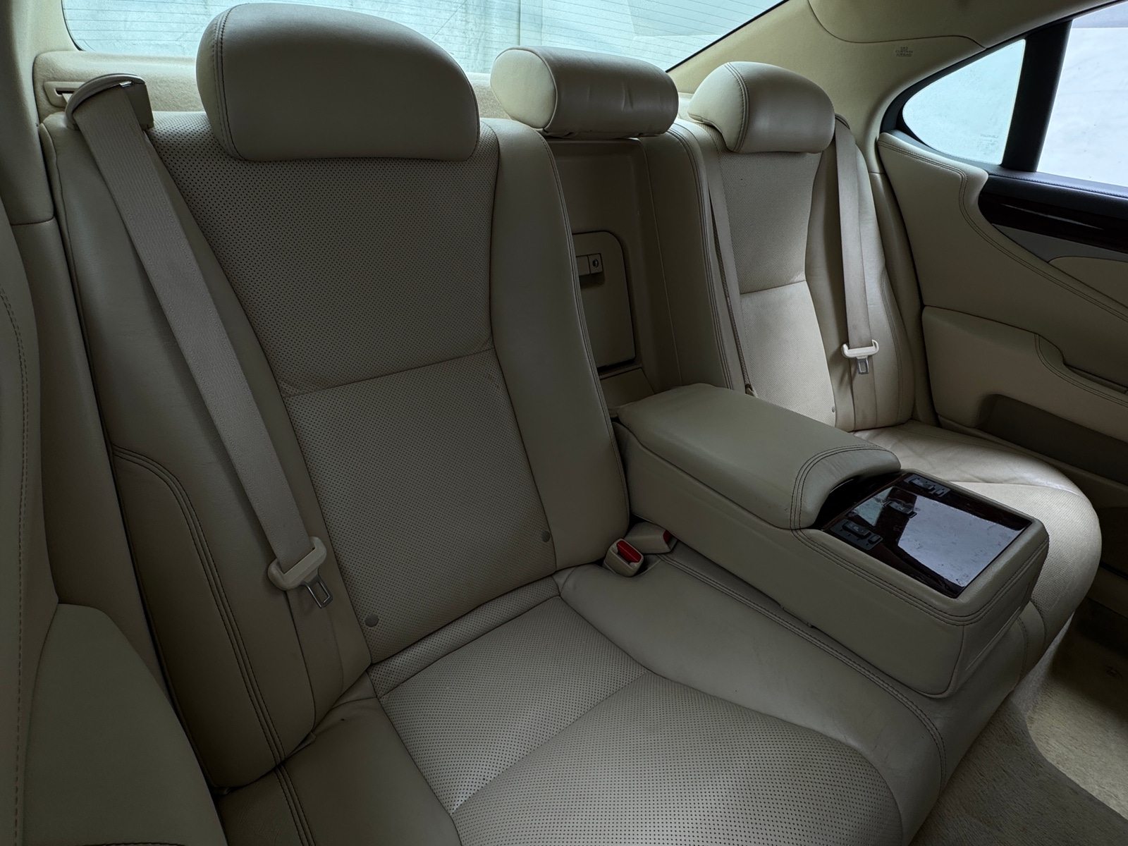 Thumbnail: 2013 Lexus LS - 5