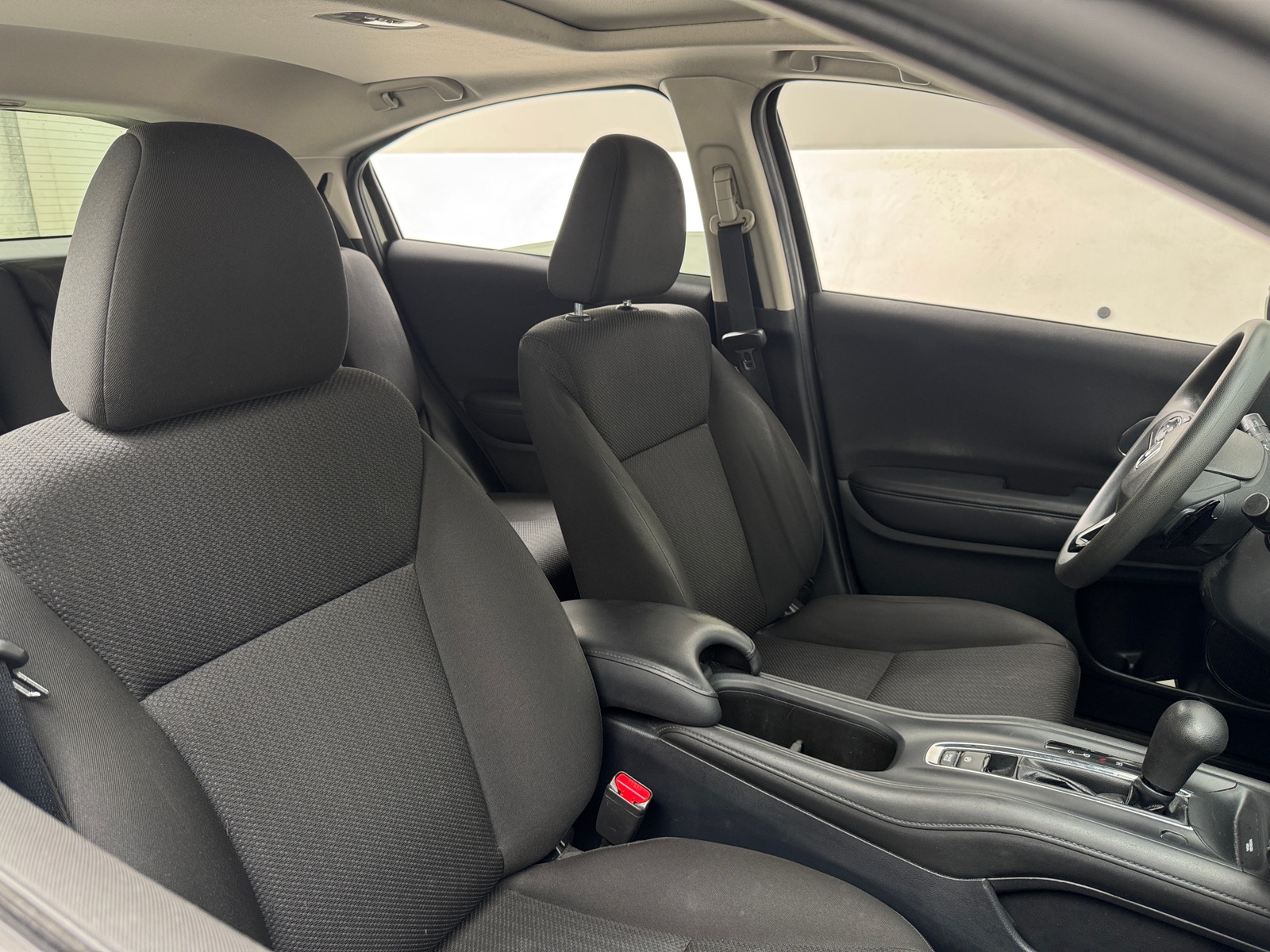 Thumbnail: 2017 Honda HR-V - 2