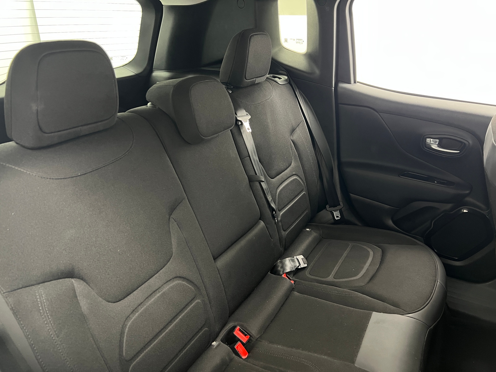 Thumbnail: 2017 Jeep Renegade - 6