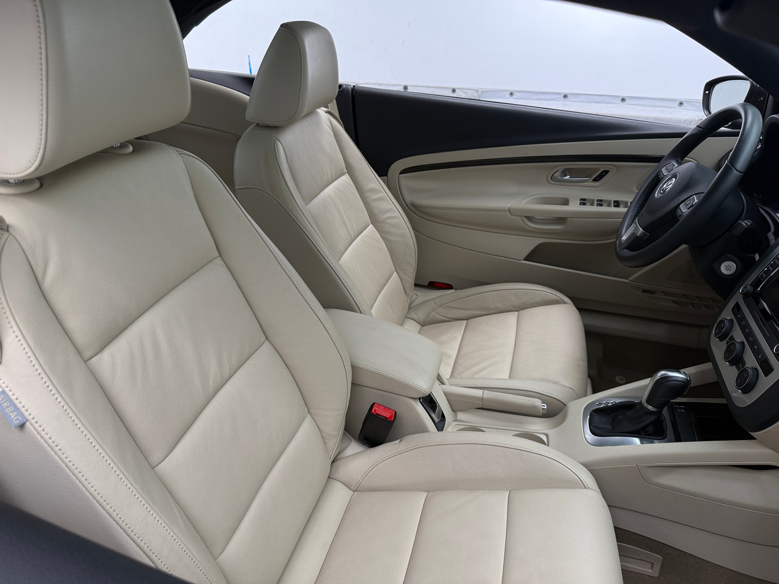 Thumbnail: 2015 Volkswagen Eos - 2