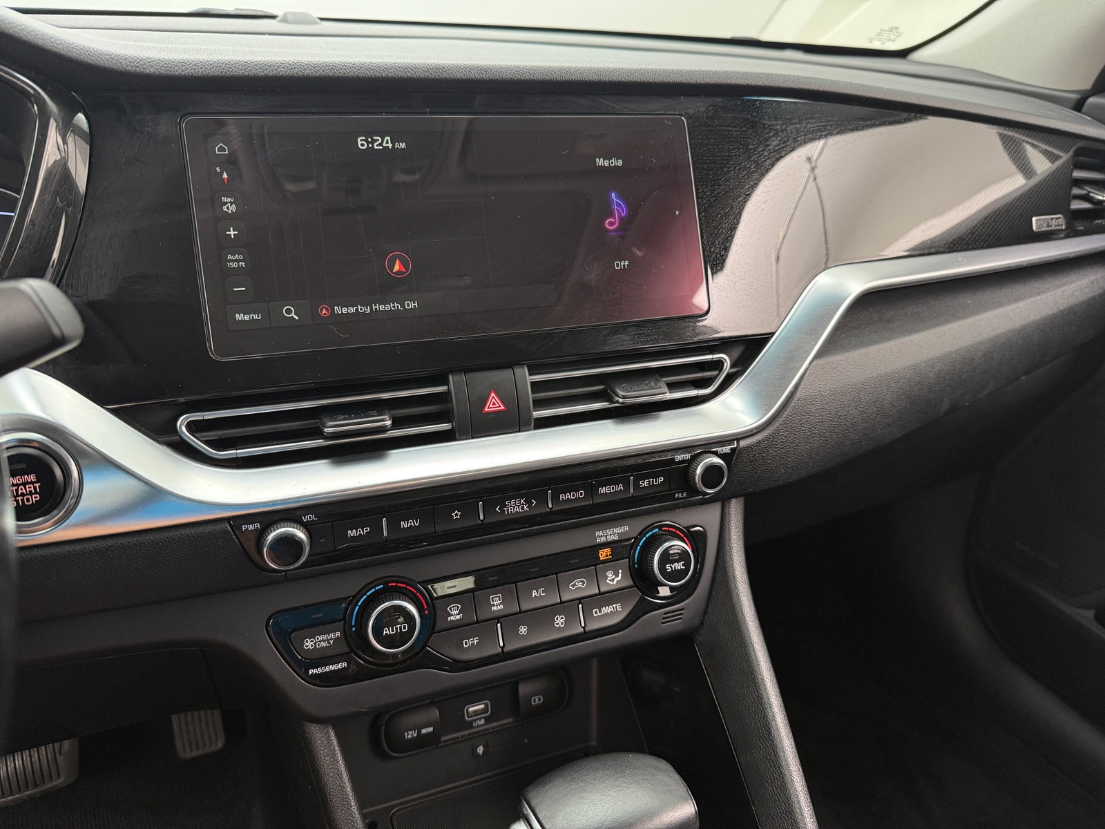 Thumbnail: 2021 Kia Niro - 3