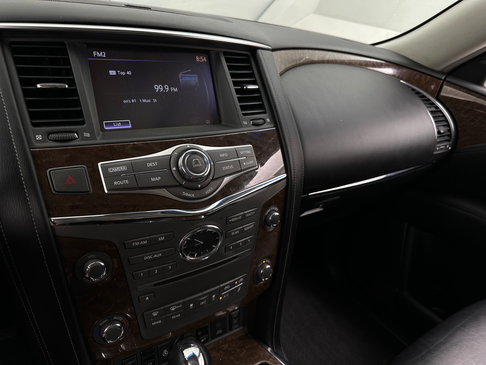 Thumbnail: 2015 INFINITI QX80 - 3