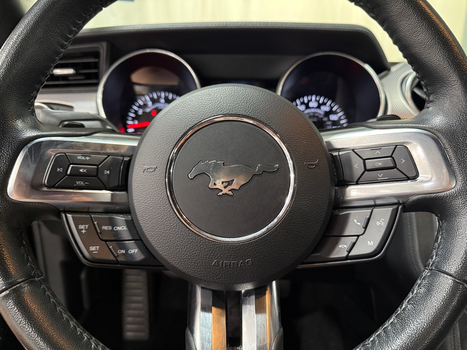 Thumbnail: 2019 Ford Mustang - 4