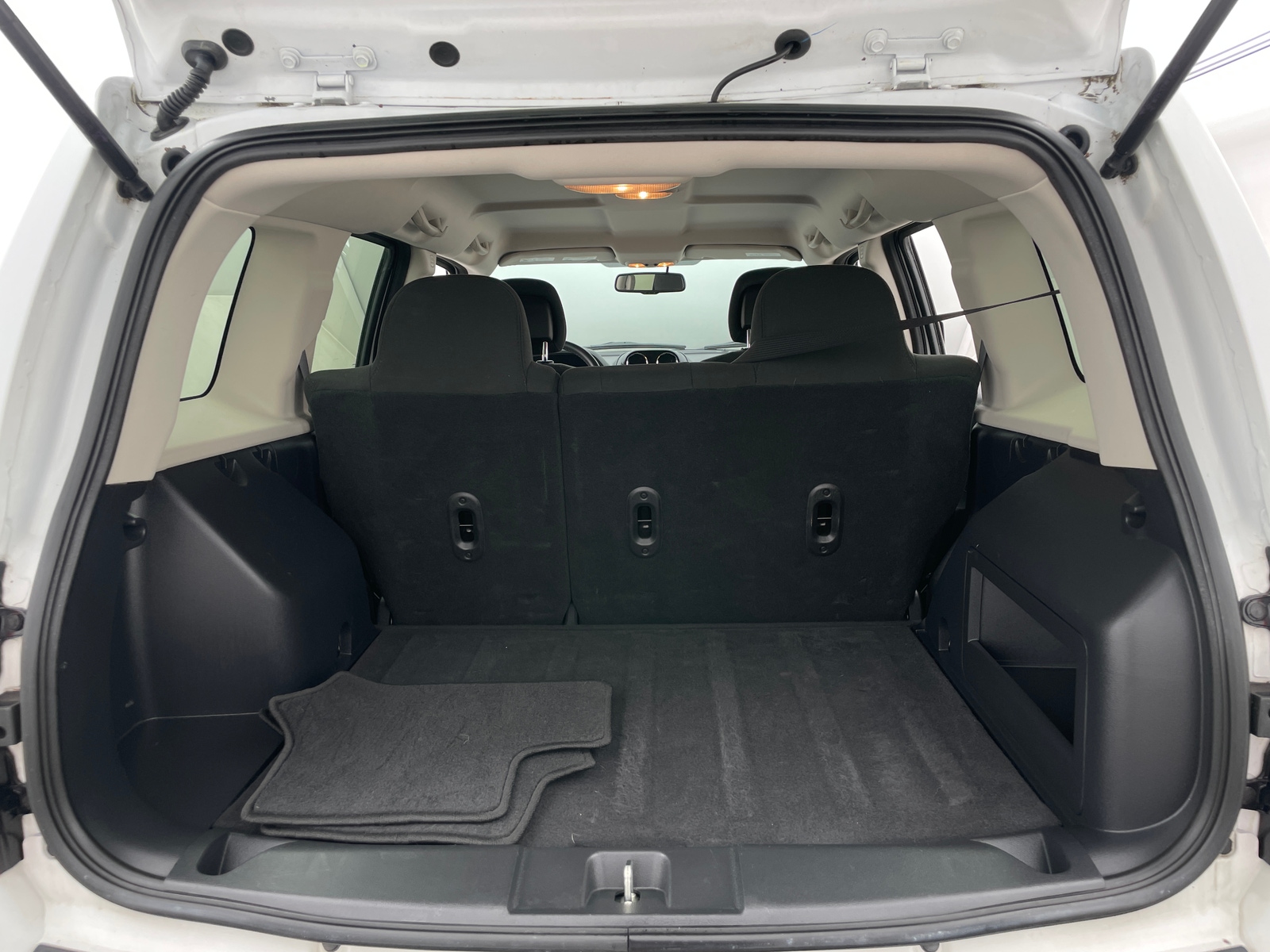 Thumbnail: 2017 Jeep Patriot - 7