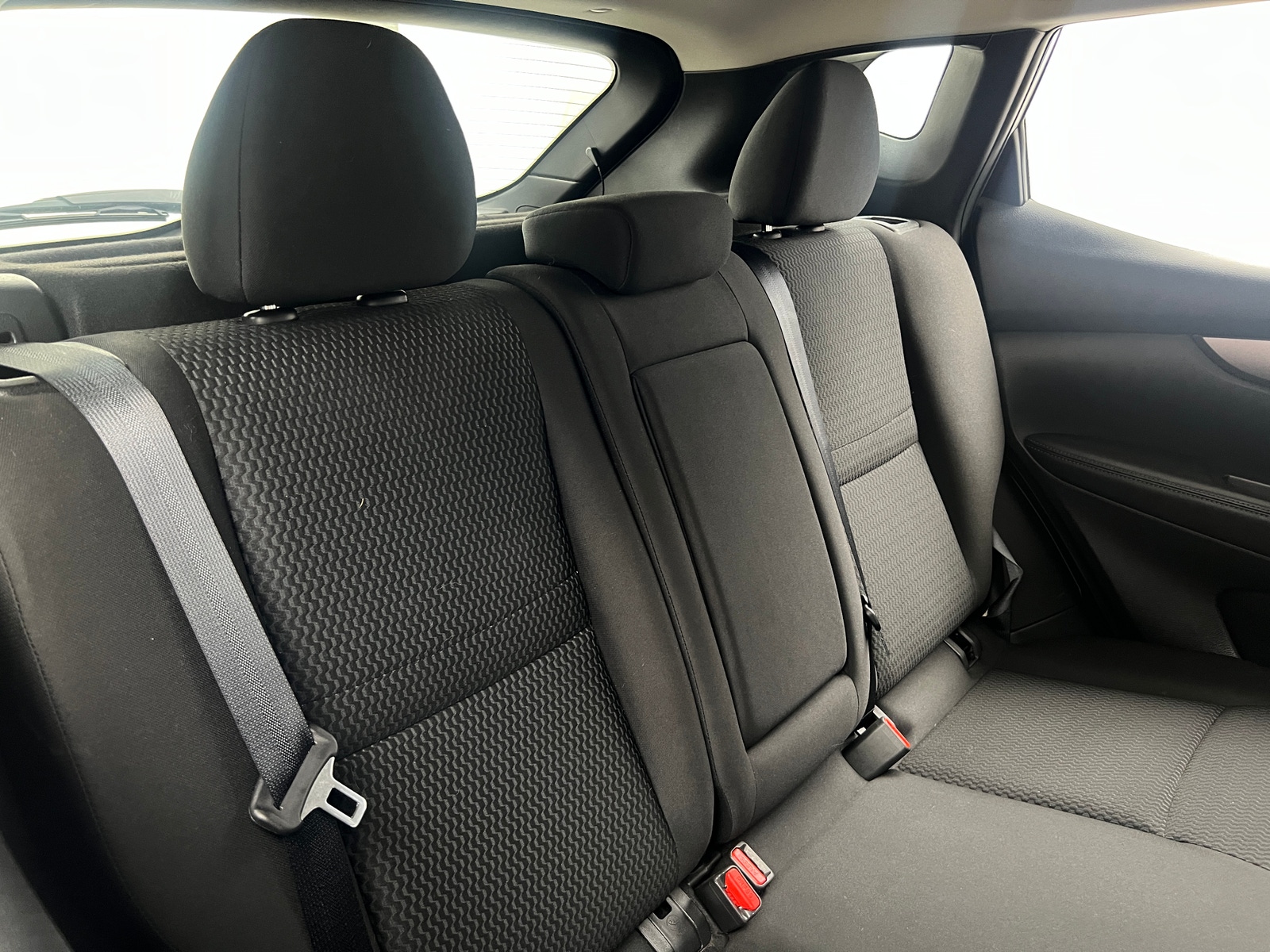 Thumbnail: 2018 Nissan Rogue Sport - 6