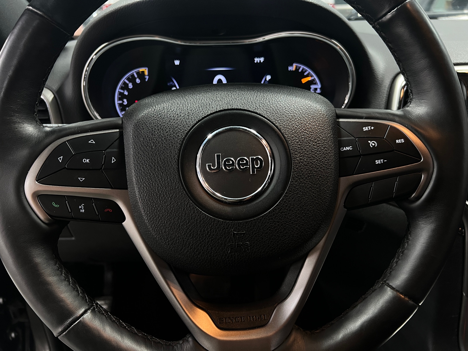 Thumbnail: 2018 Jeep Grand Cherokee - 4