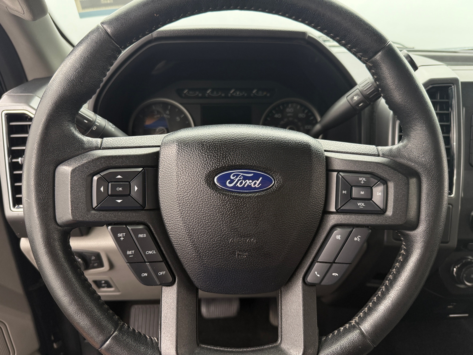 Thumbnail: 2018 Ford Econoline - 5