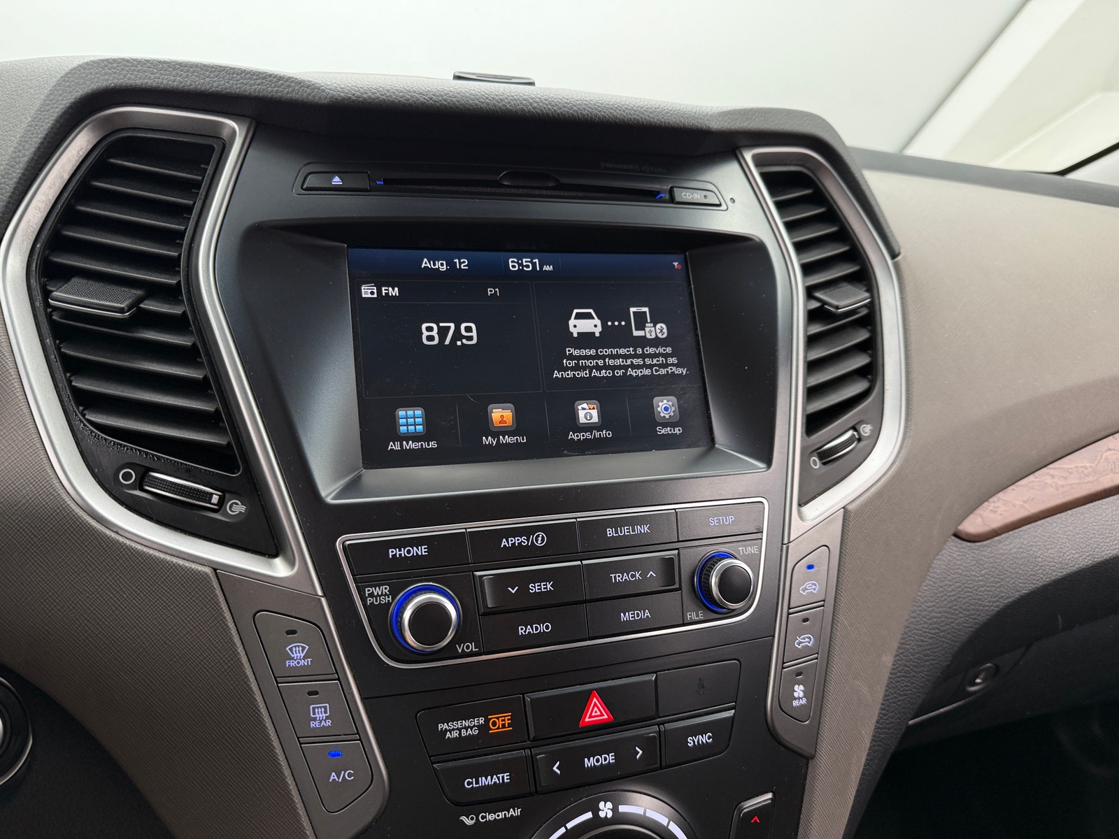 Thumbnail: 2019 Hyundai Santa Fe - 3