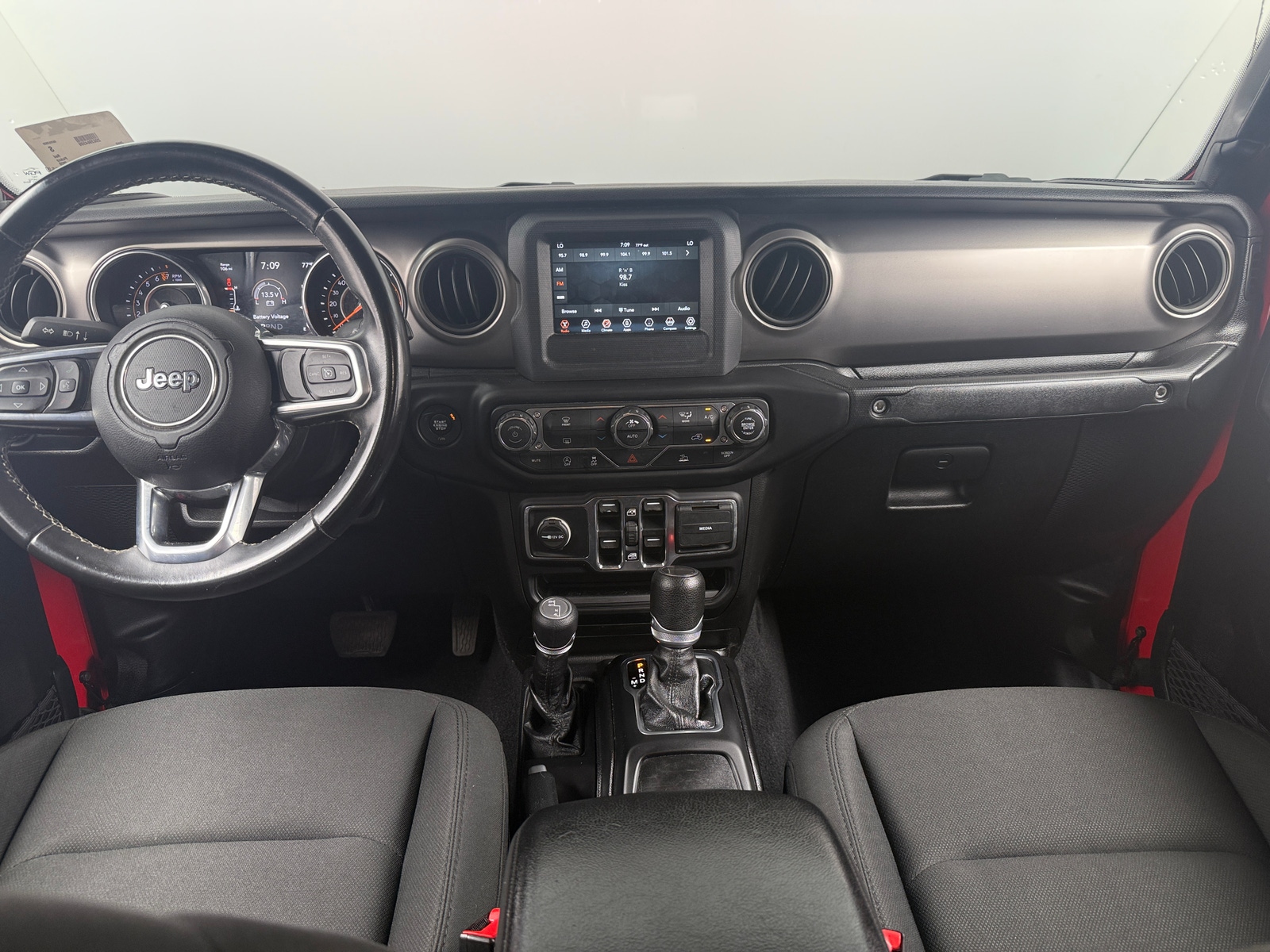 Thumbnail: 2020 Jeep Gladiator - 3