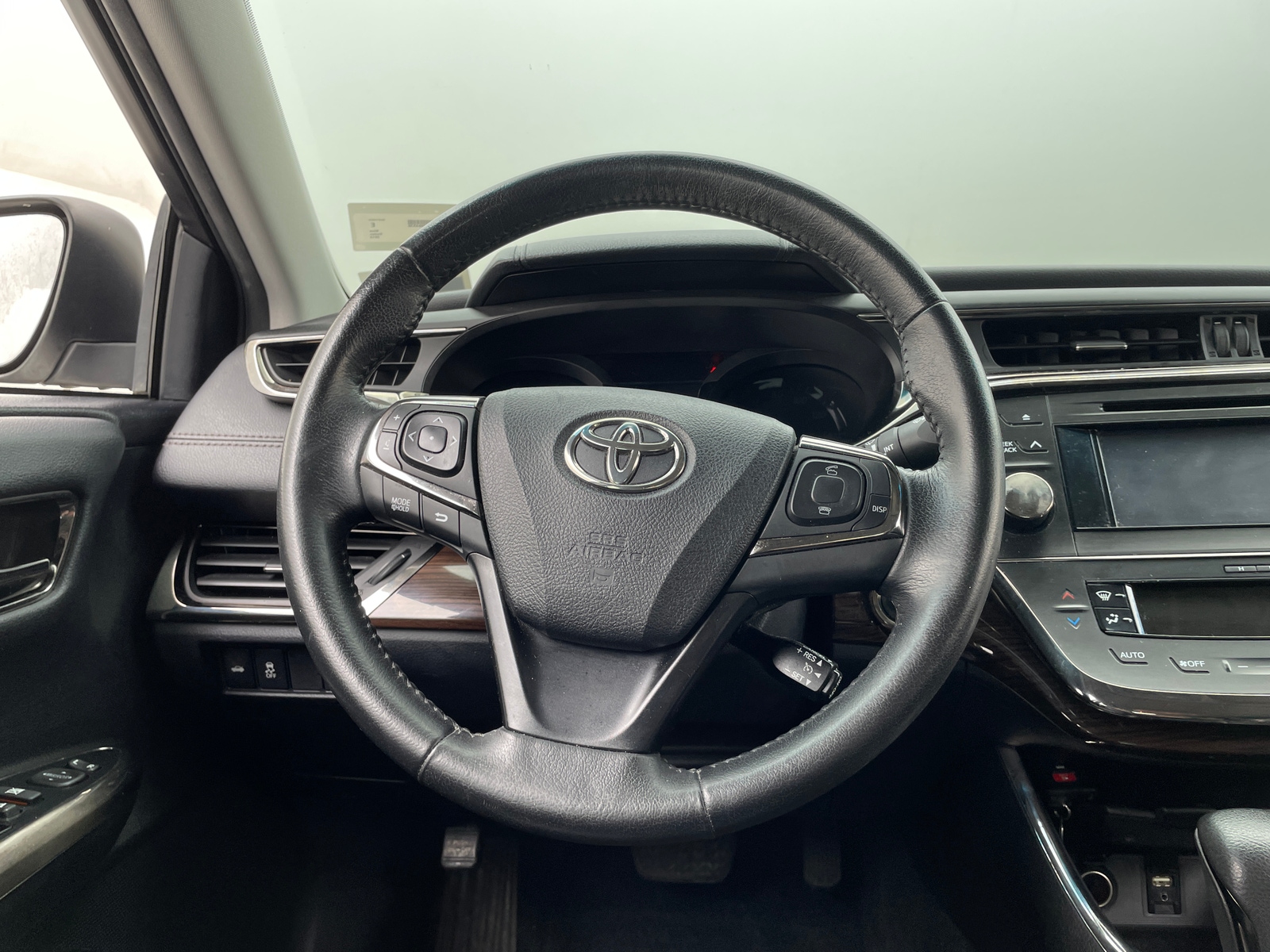 Thumbnail: 2013 Toyota Avalon - 4