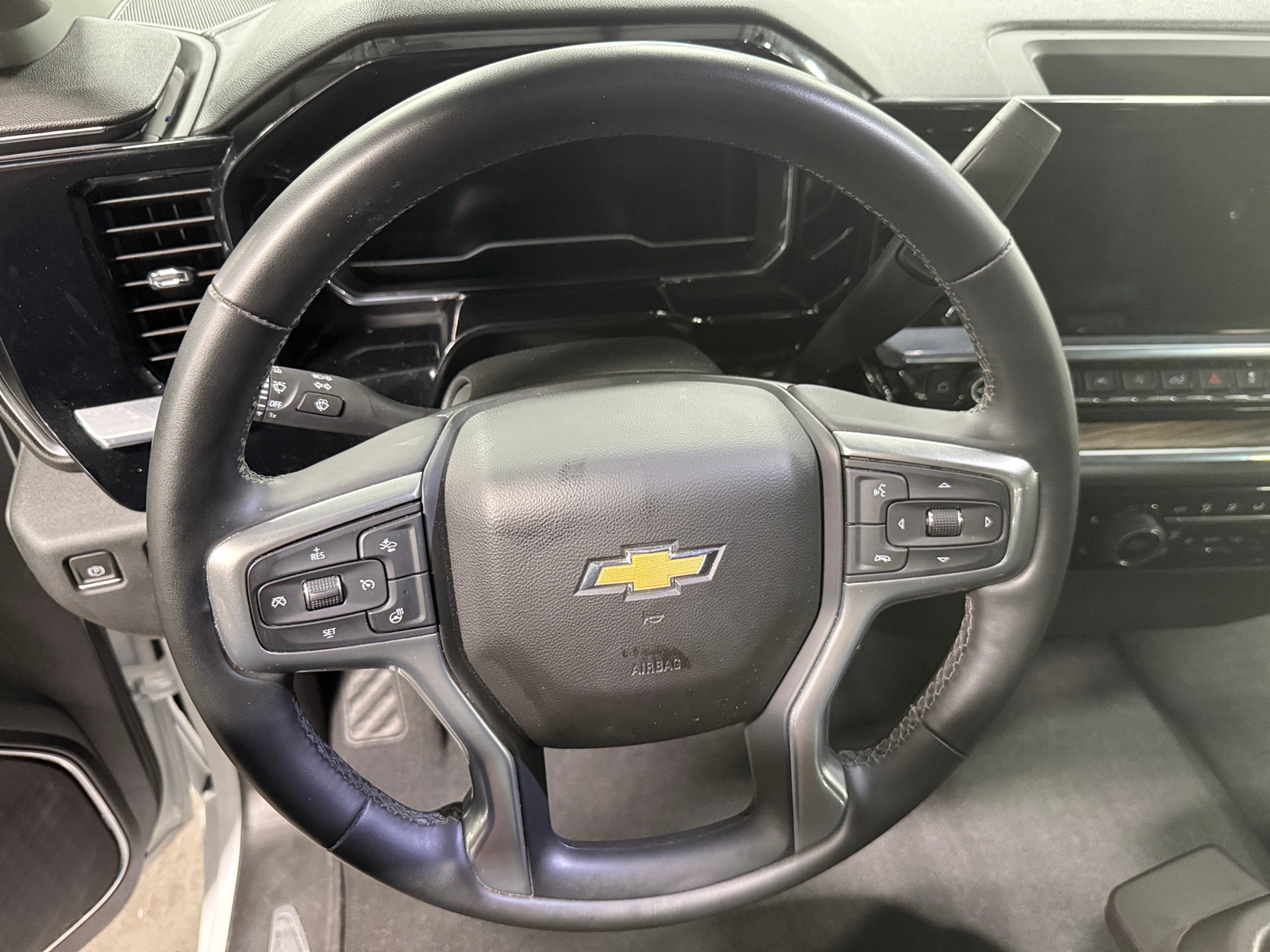 Thumbnail: 2023 Chevrolet Silverado 1500 - 5