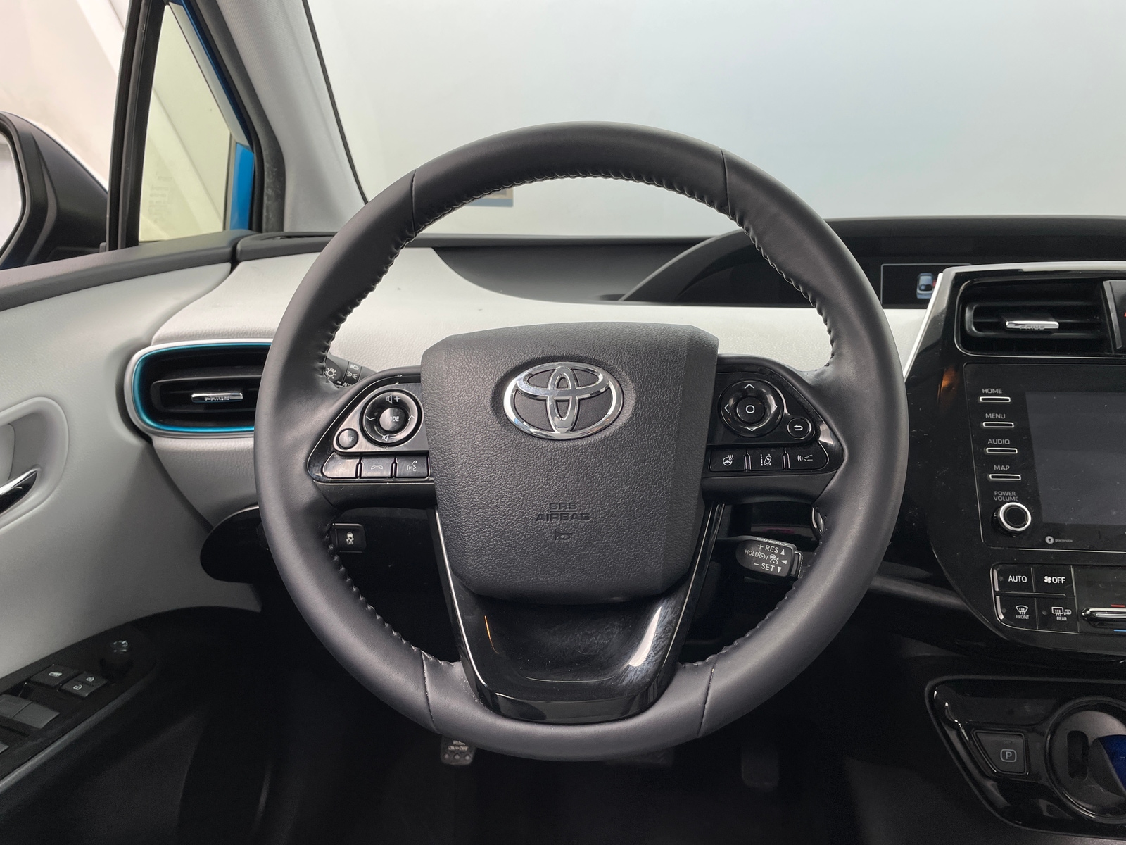 Thumbnail: 2021 Toyota Prius - 4