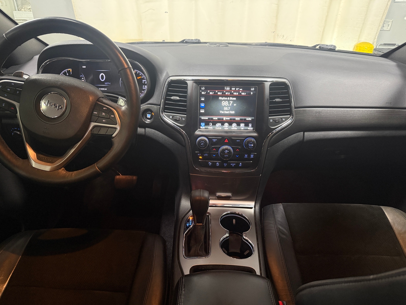 Thumbnail: 2017 Jeep Grand Cherokee - 2