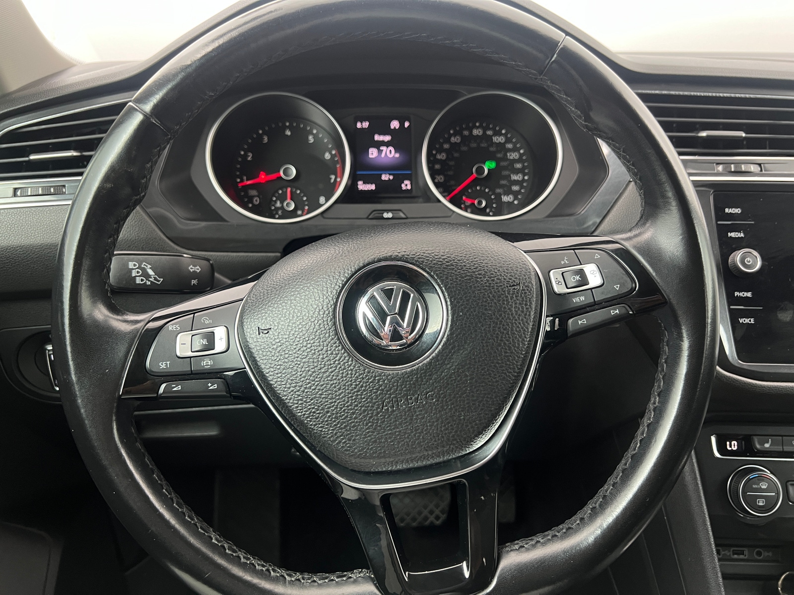 Thumbnail: 2019 Volkswagen Tiguan - 4