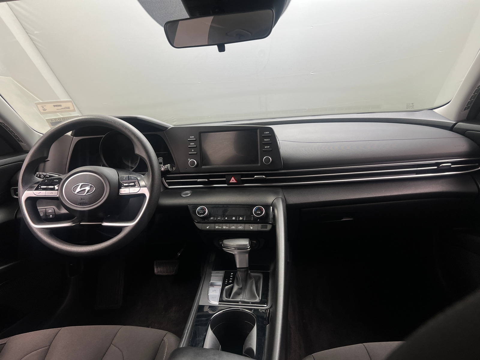 Thumbnail: 2023 Hyundai Elantra - 3
