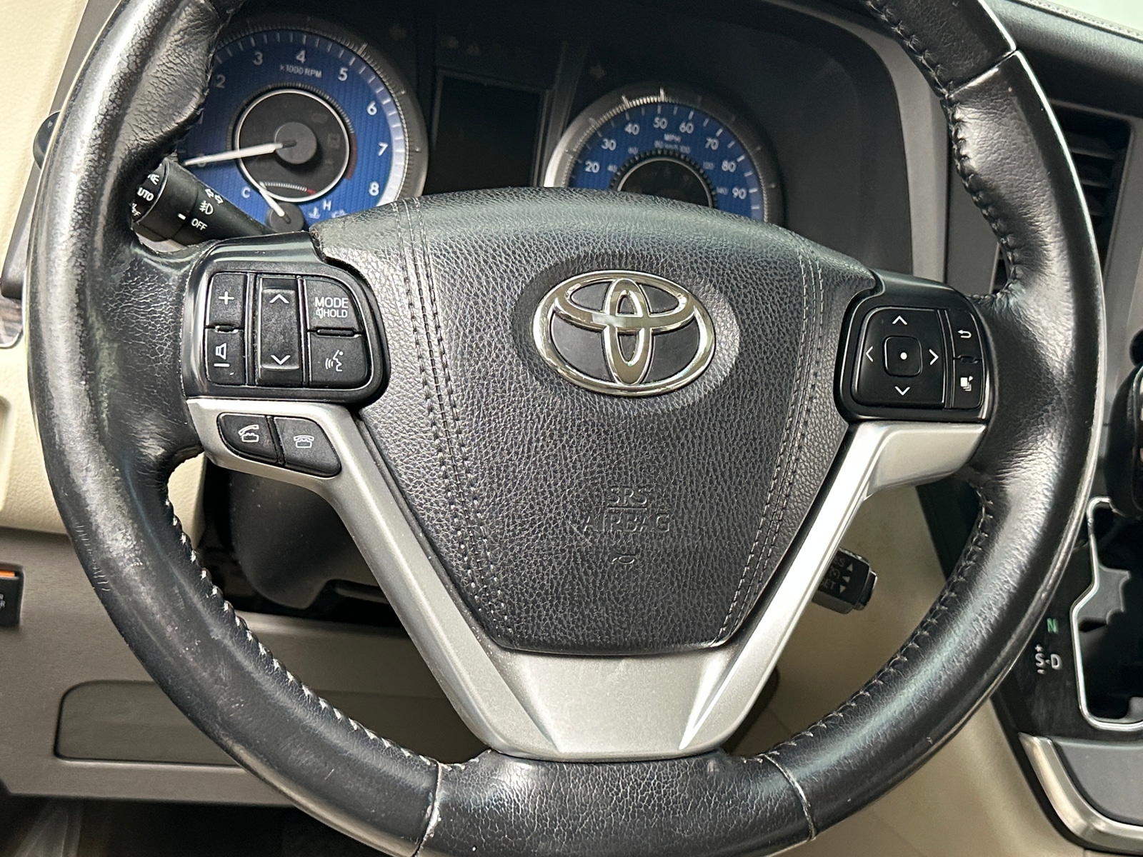 Thumbnail: 2015 Toyota Sienna - 5