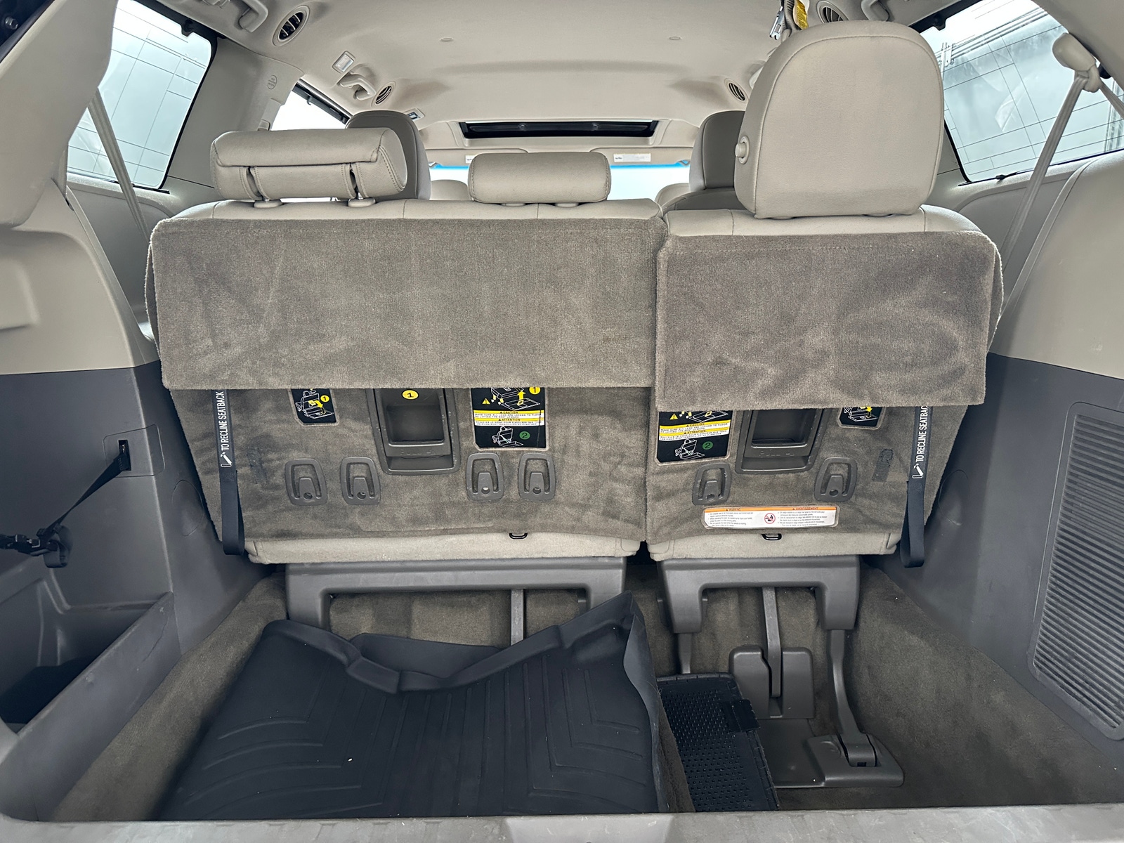 Thumbnail: 2015 Toyota Sienna - 7
