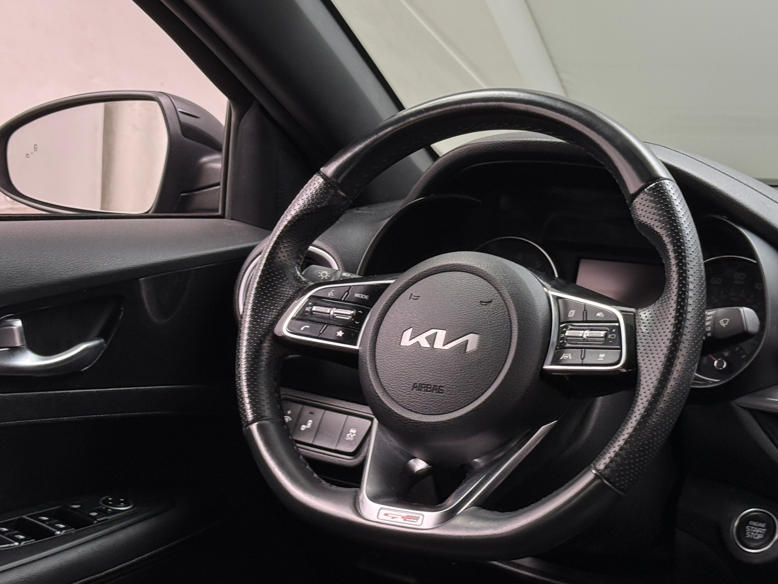 Thumbnail: 2023 Kia Forte - 5