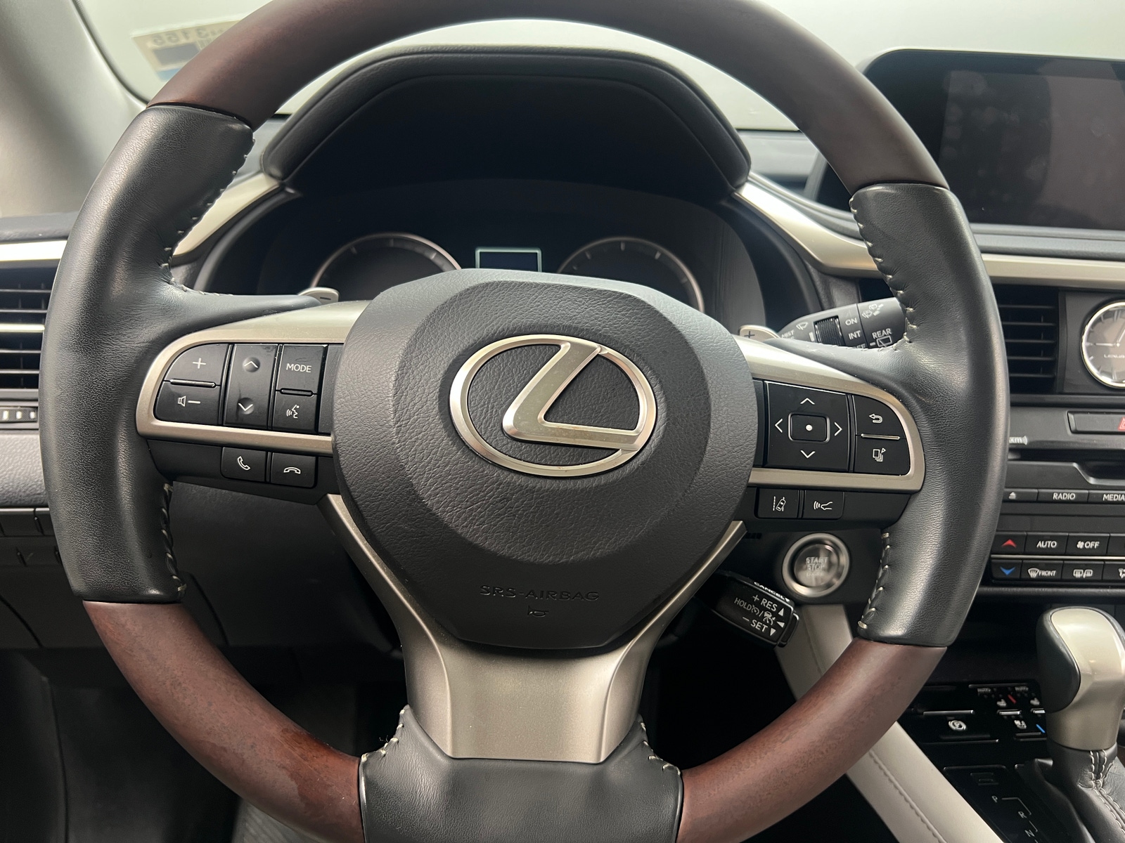 Thumbnail: 2022 Lexus RX - 4