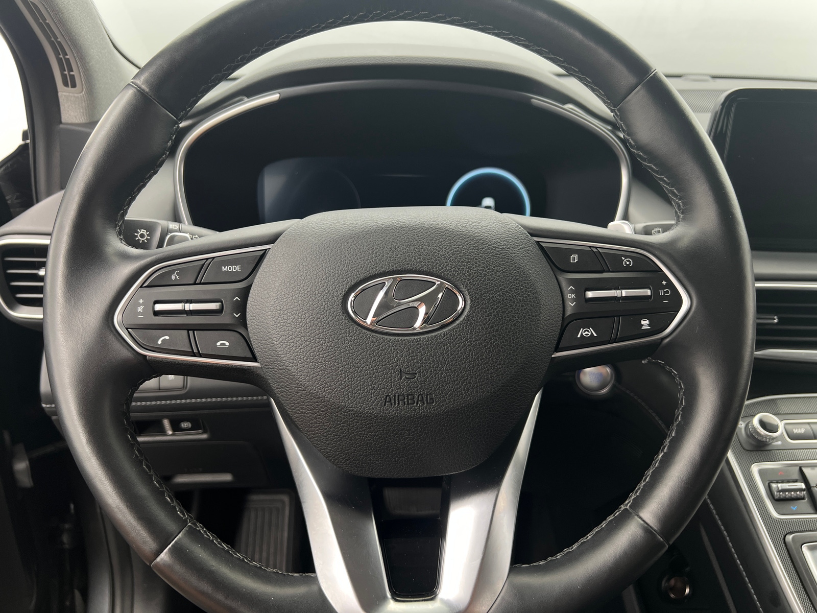 Thumbnail: 2021 Hyundai Santa Fe - 4