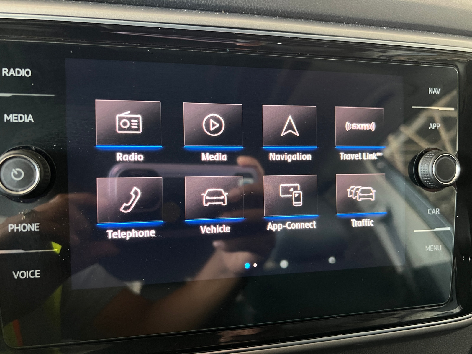 Thumbnail: 2018 Volkswagen Atlas - 3