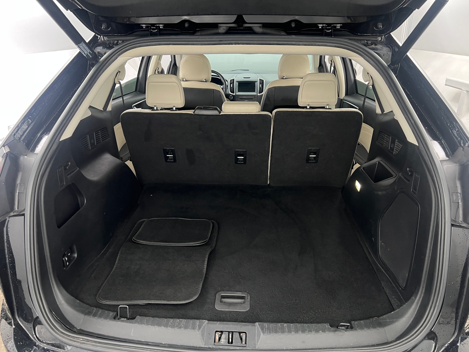Thumbnail: 2018 Ford Edge - 6