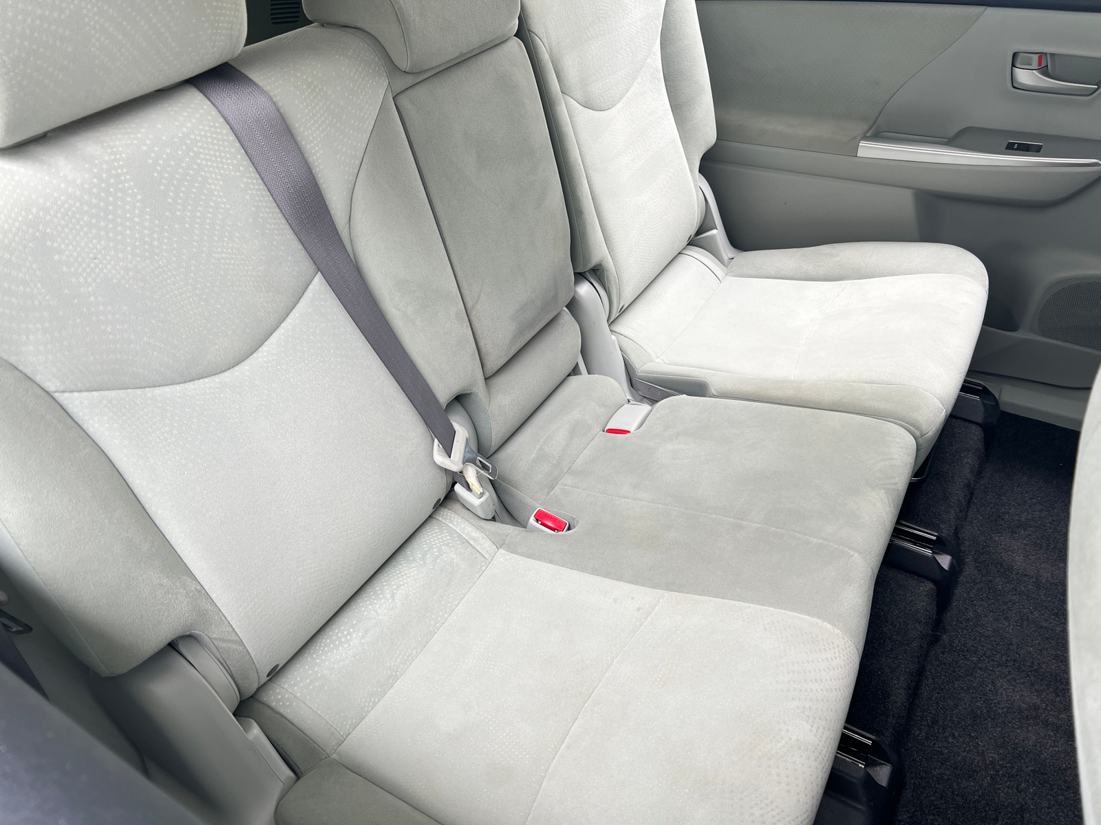 Thumbnail: 2013 Toyota Prius v - 6