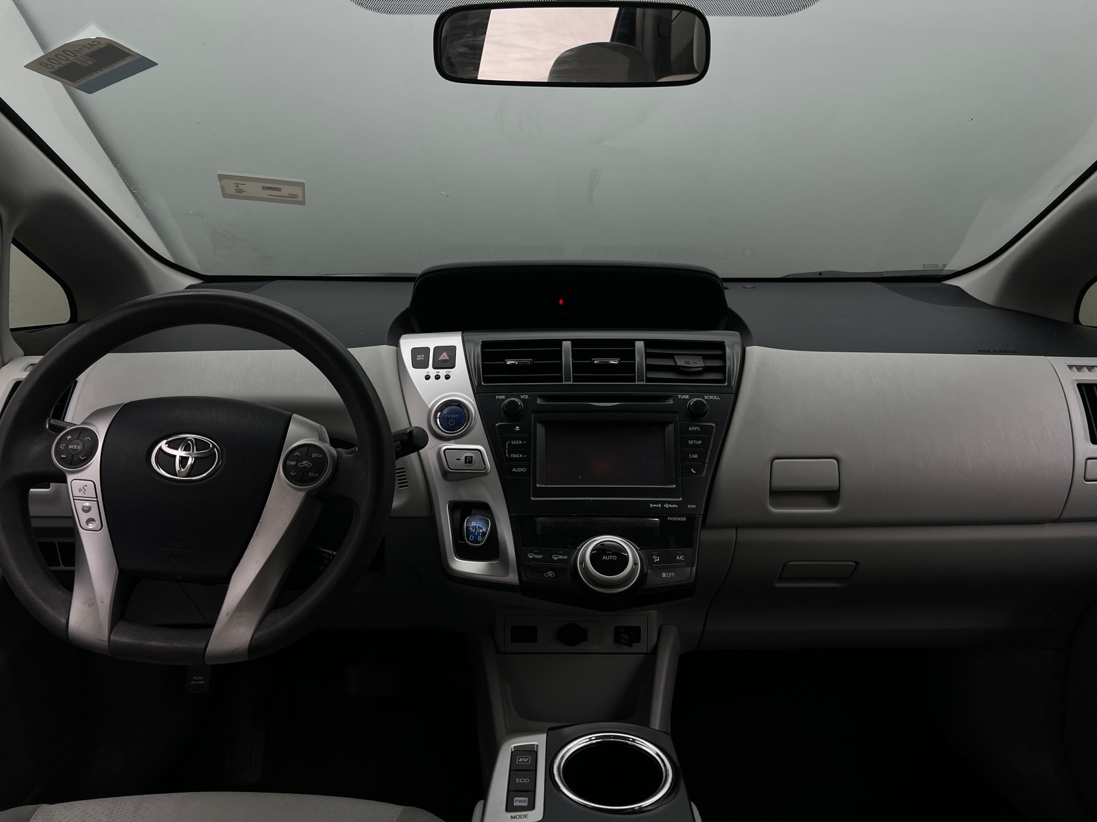 Thumbnail: 2013 Toyota Prius v - 3