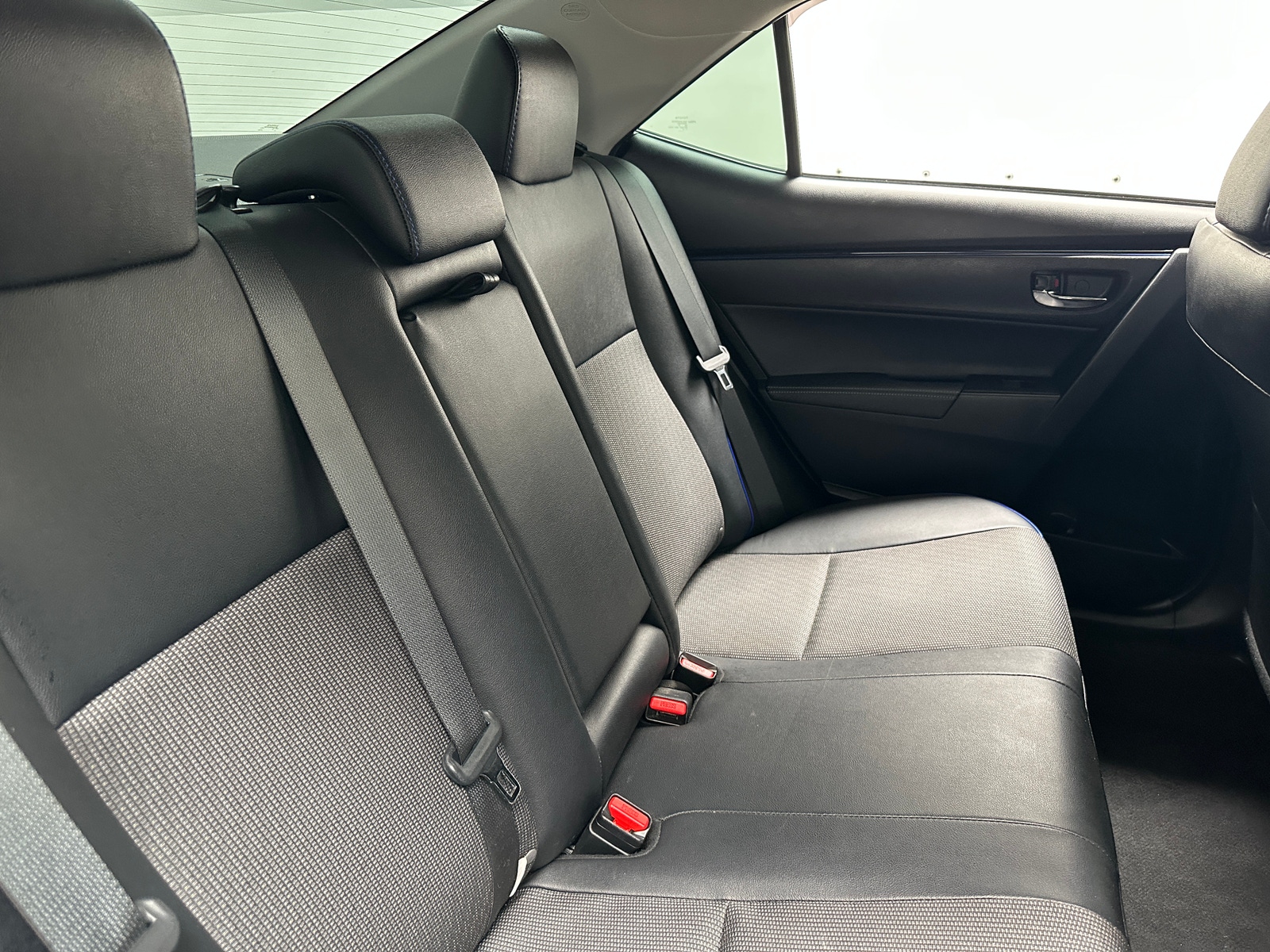 Thumbnail: 2018 Toyota Corolla - 5