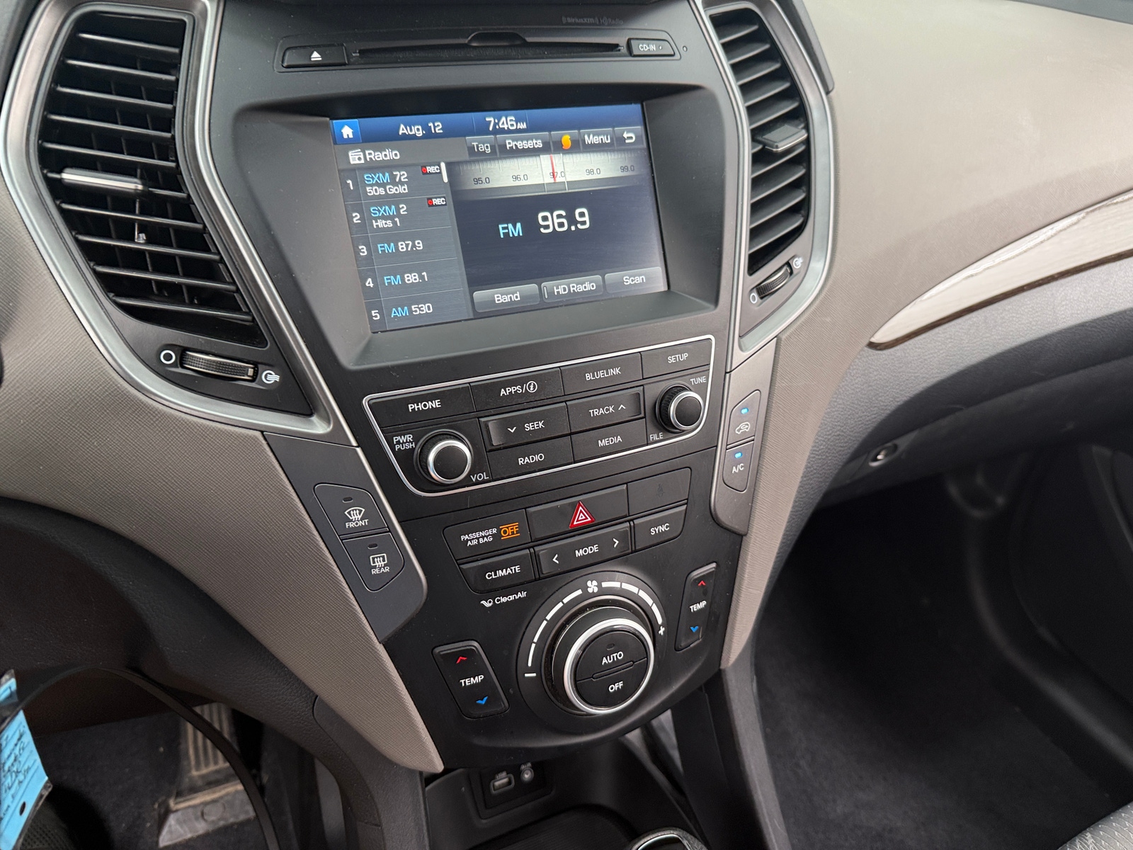 Thumbnail: 2017 Hyundai Santa Fe - 4