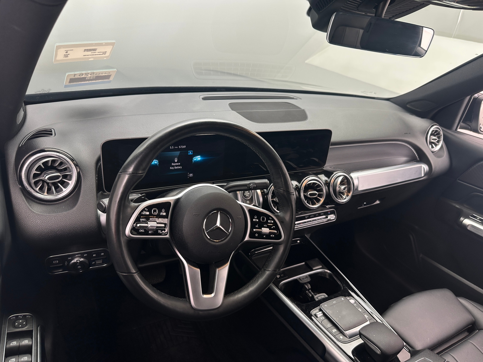 Thumbnail: 2021 Mercedes-Benz GLB - 2