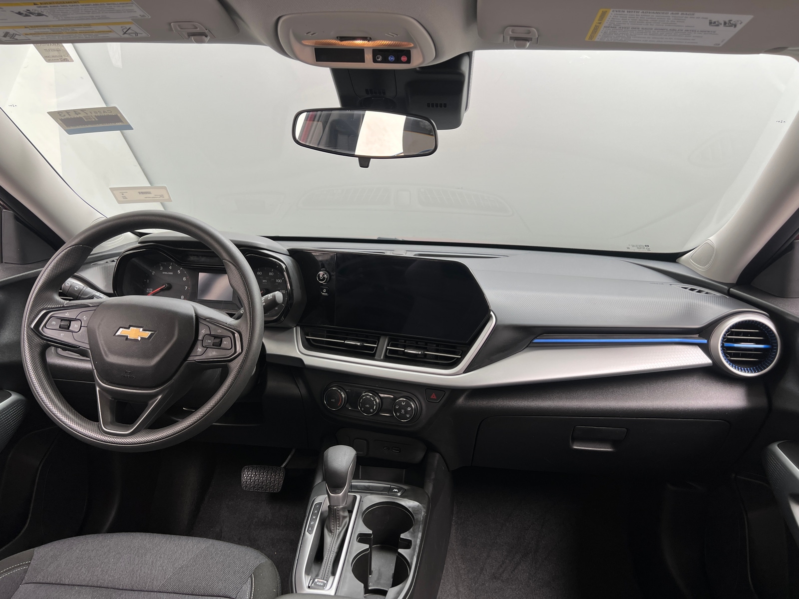 Thumbnail: 2025 Chevrolet Trax - 3