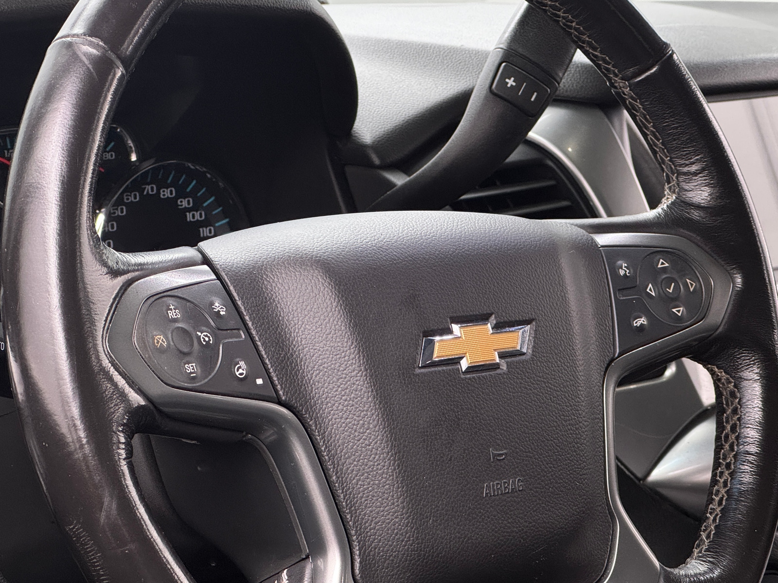 Thumbnail: 2018 Chevrolet Tahoe - 4