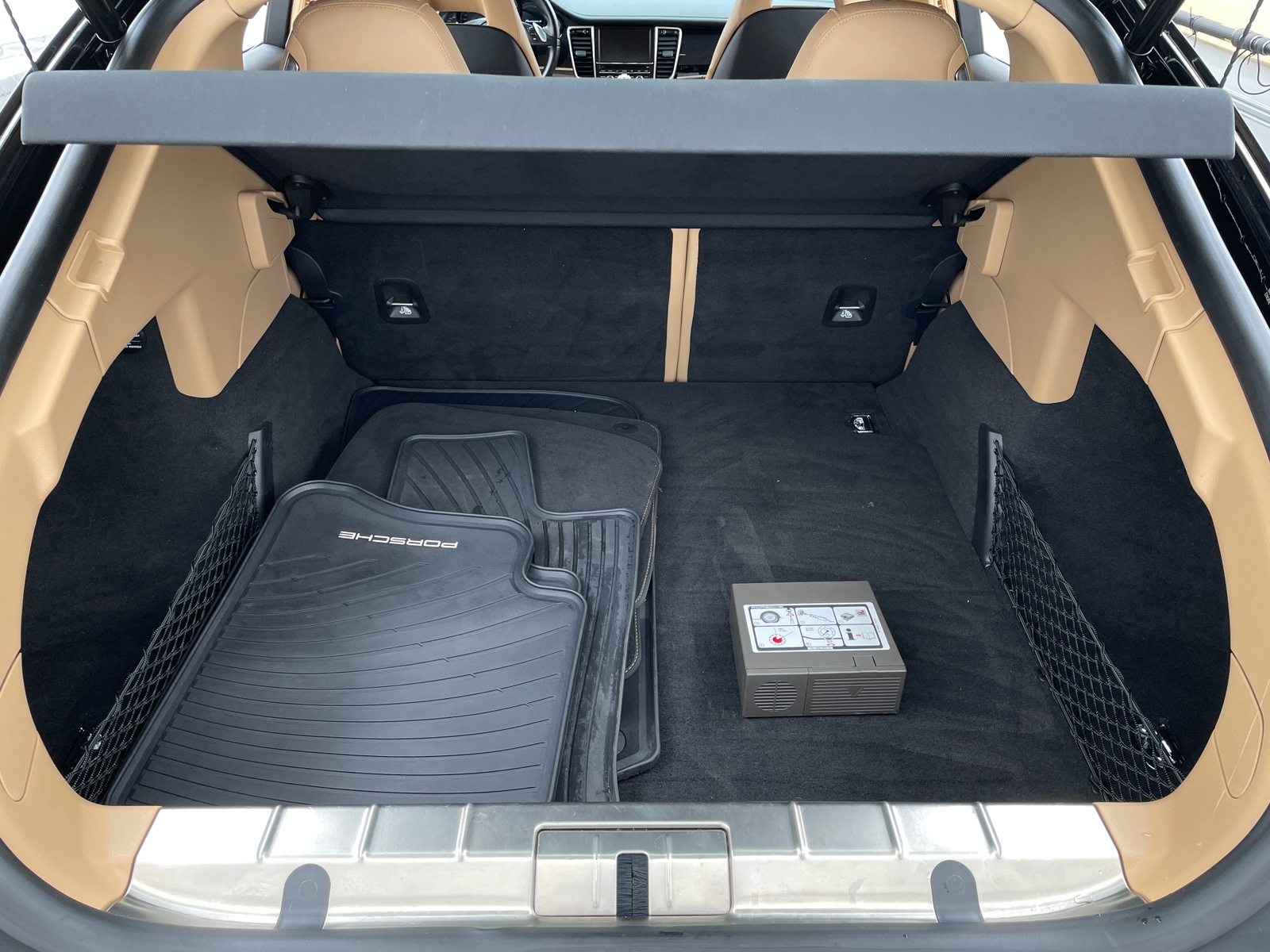Thumbnail: 2015 Porsche Panamera - 6