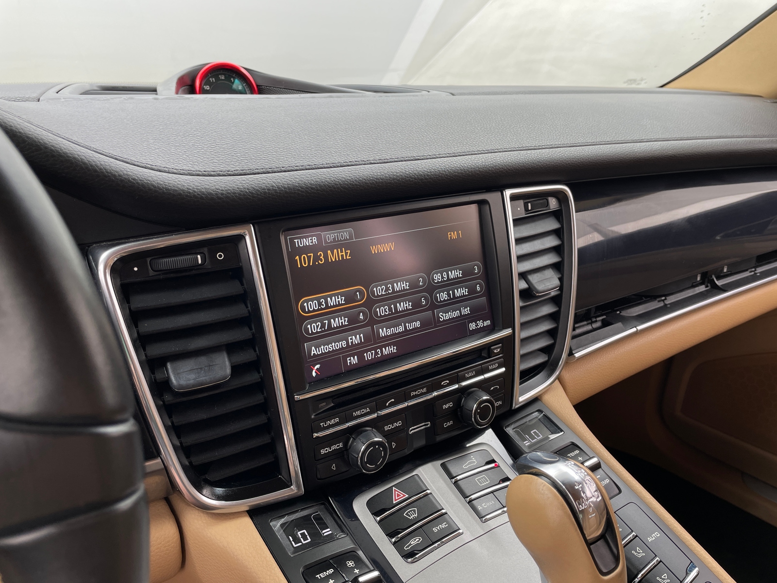 Thumbnail: 2015 Porsche Panamera - 3