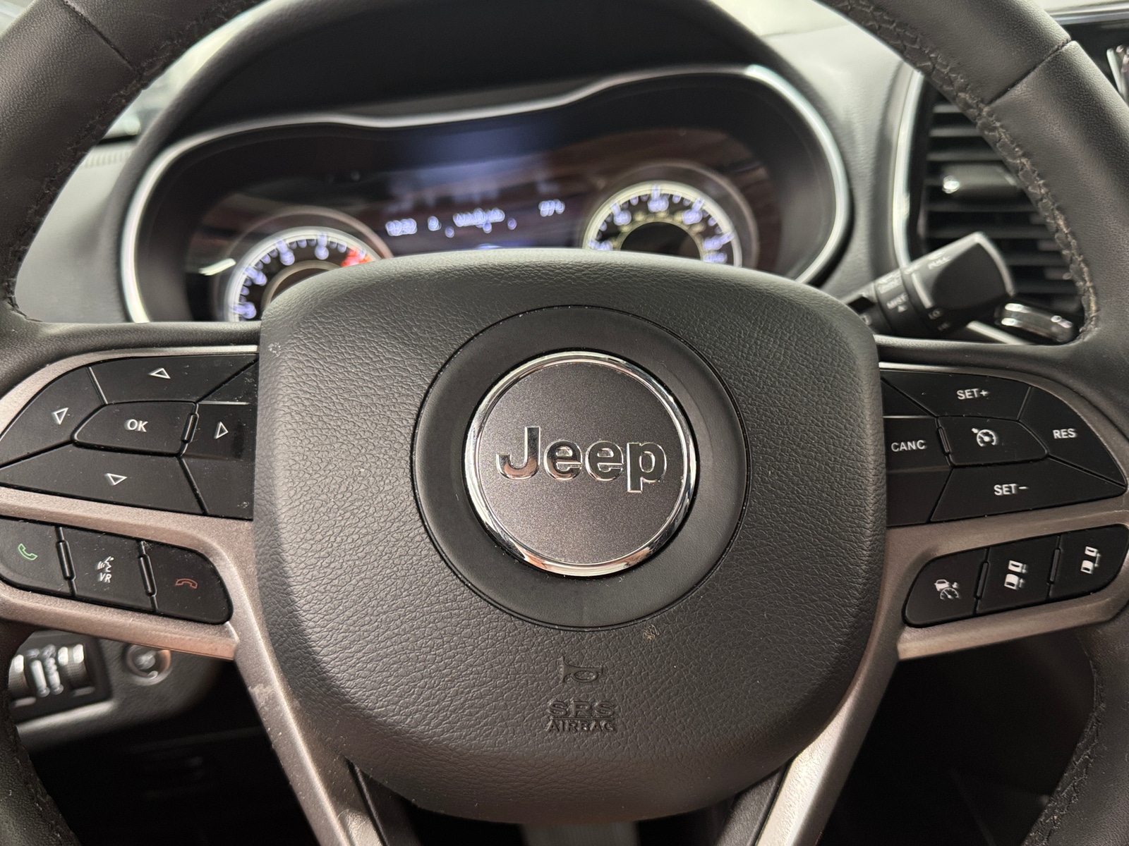 Thumbnail: 2022 Jeep Cherokee - 4