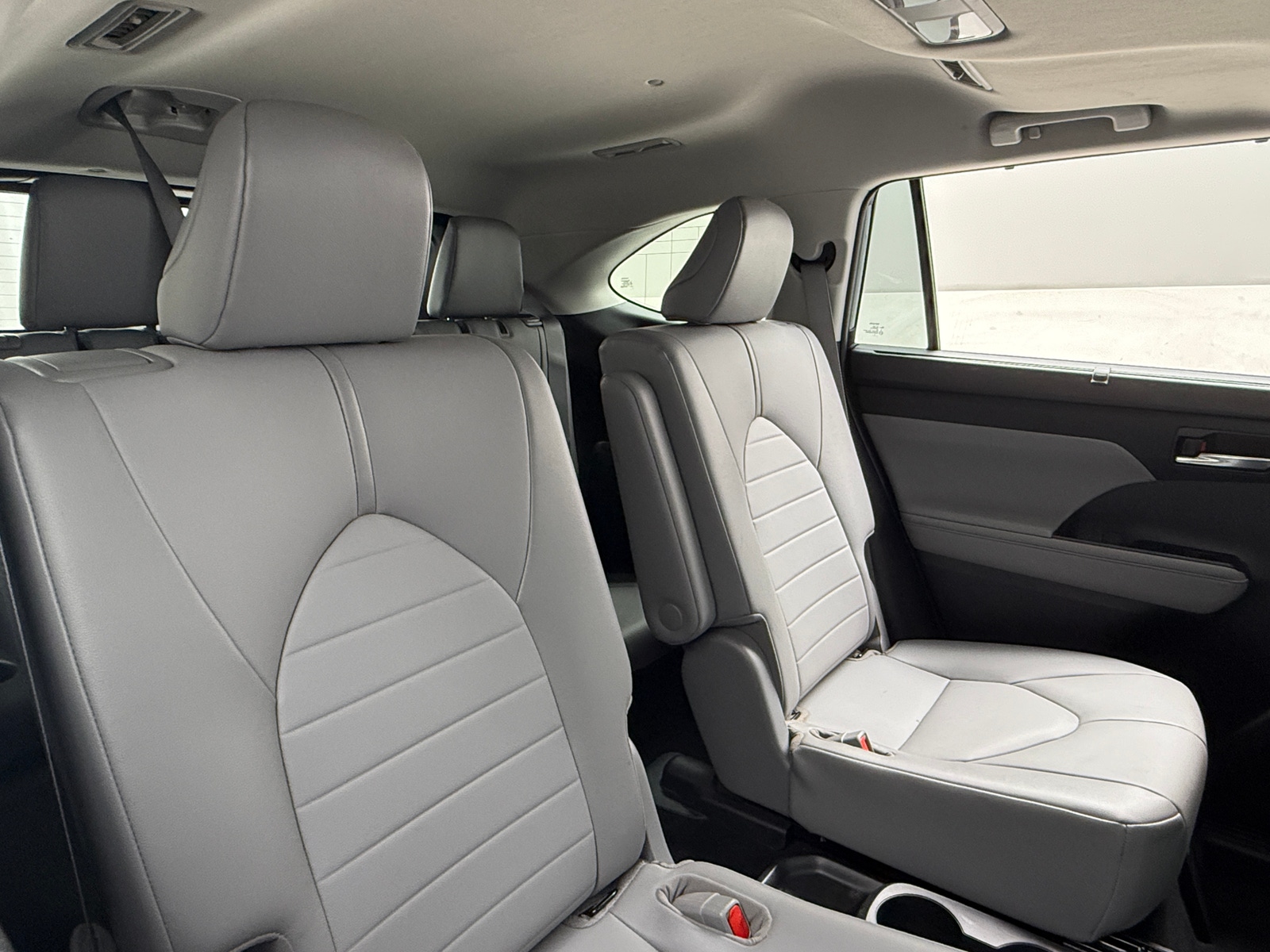 Thumbnail: 2021 Toyota Highlander - 5