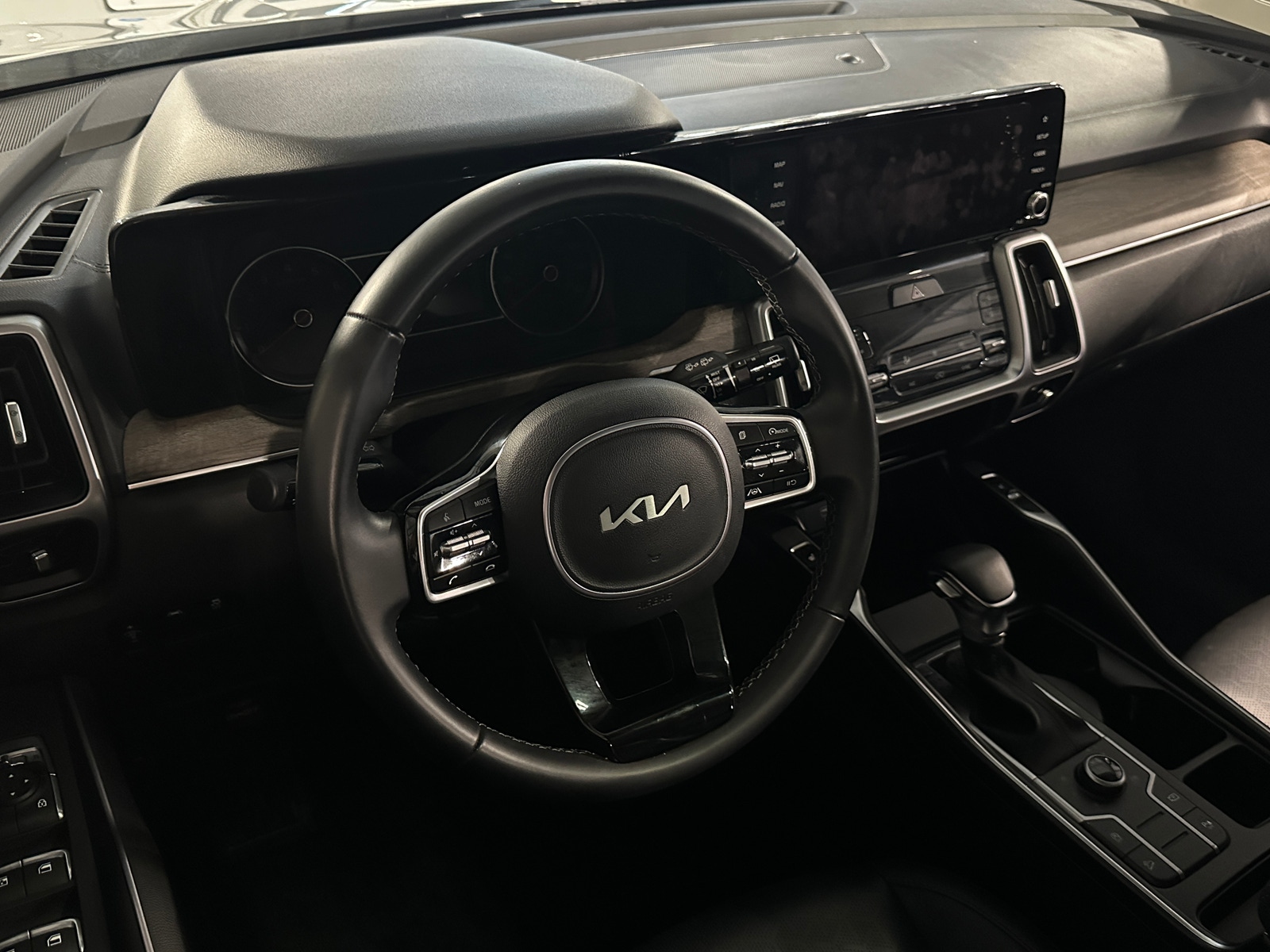 Thumbnail: 2023 Kia Sorento - 2