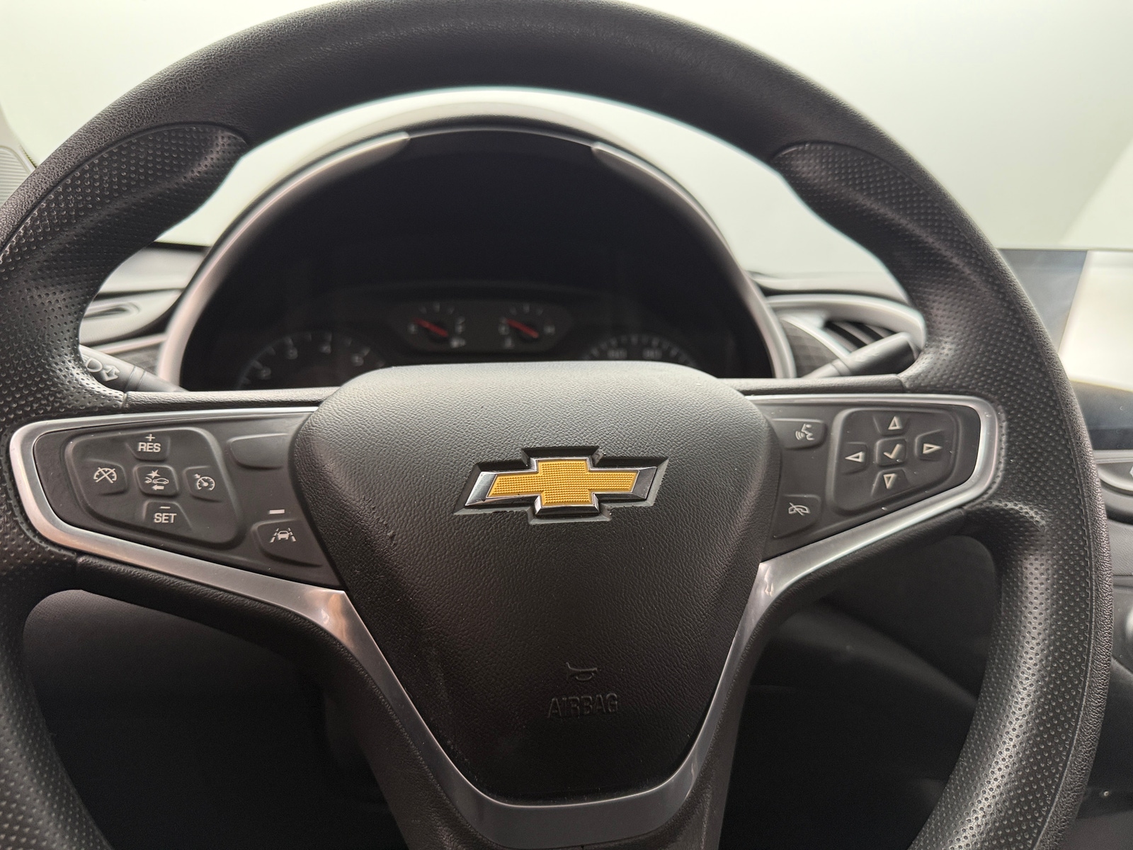 Thumbnail: 2023 Chevrolet Malibu - 5