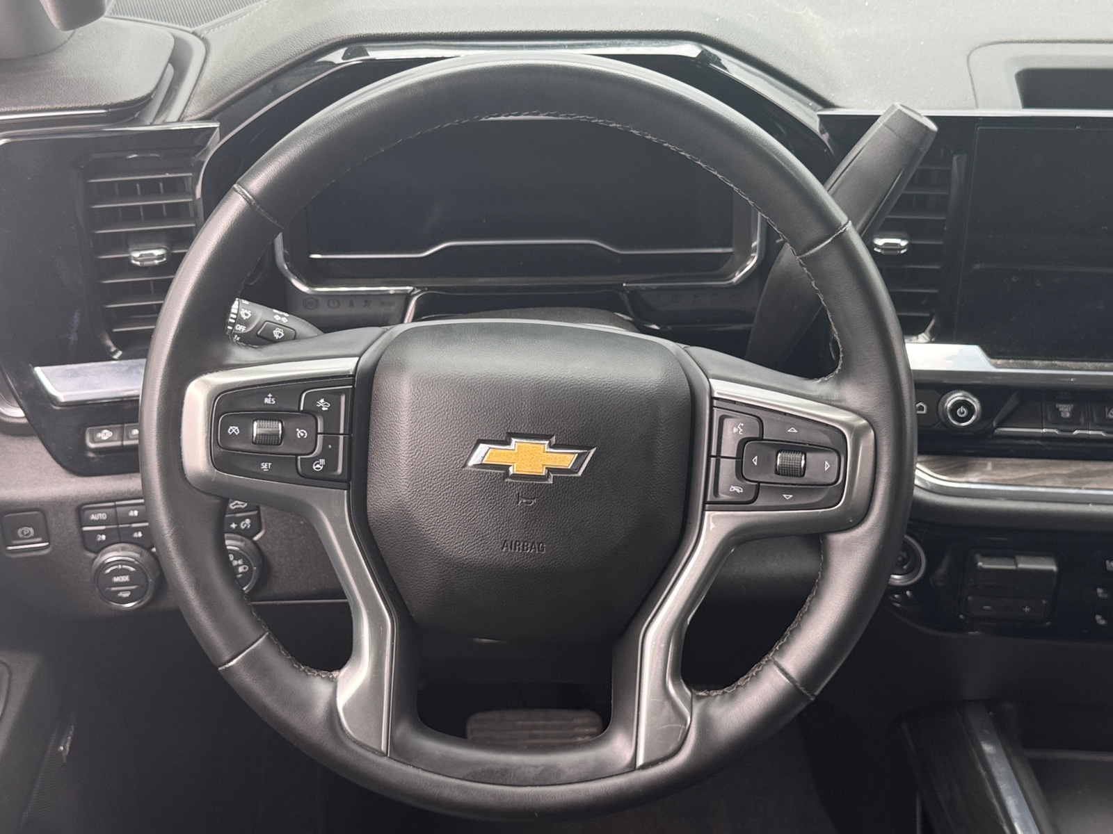 Thumbnail: 2024 Chevrolet Silverado 2500 - 4