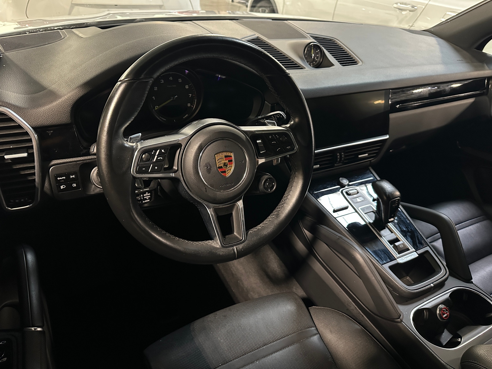Thumbnail: 2020 Porsche Cayenne - 2