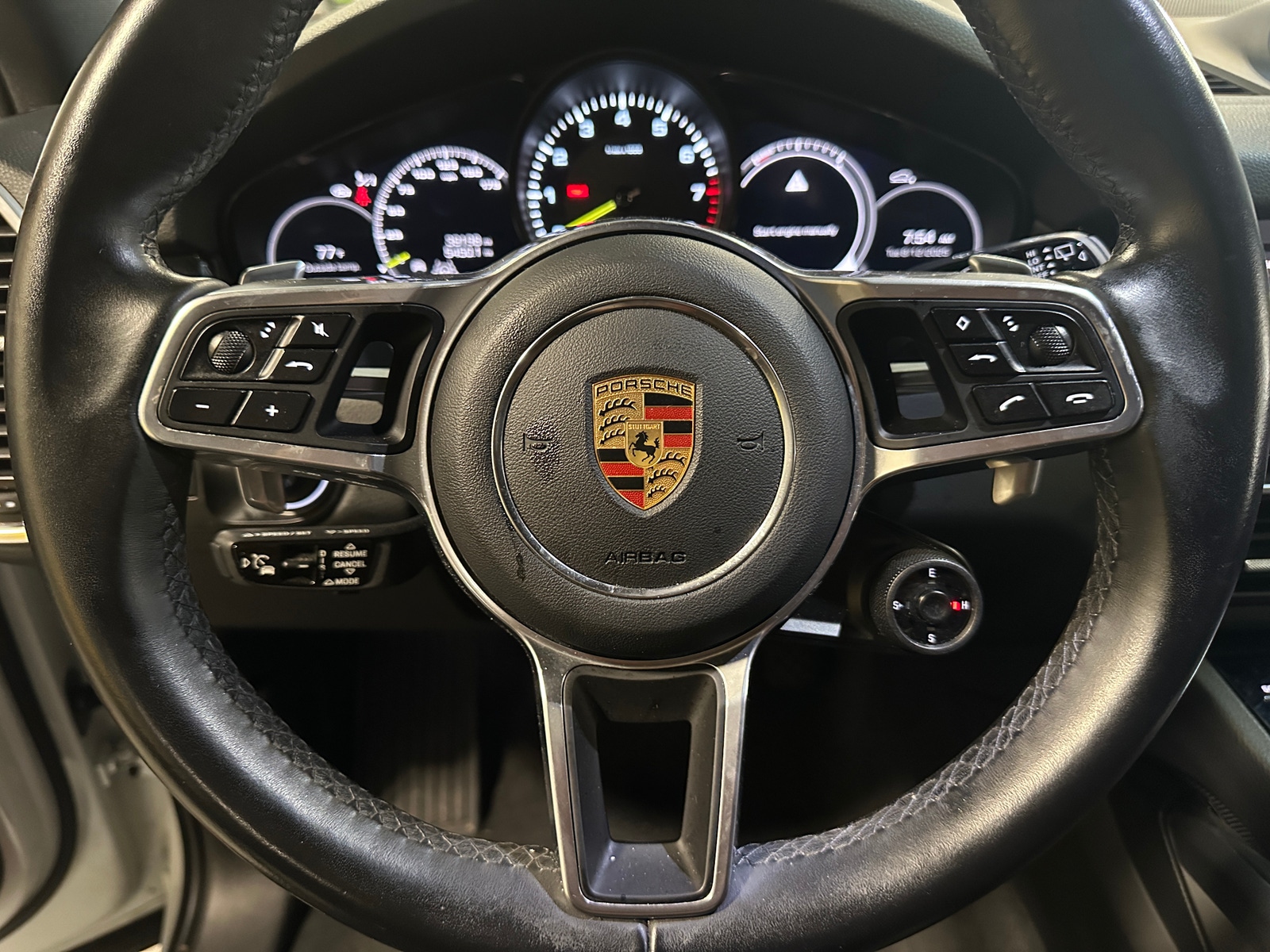 Thumbnail: 2020 Porsche Cayenne - 4