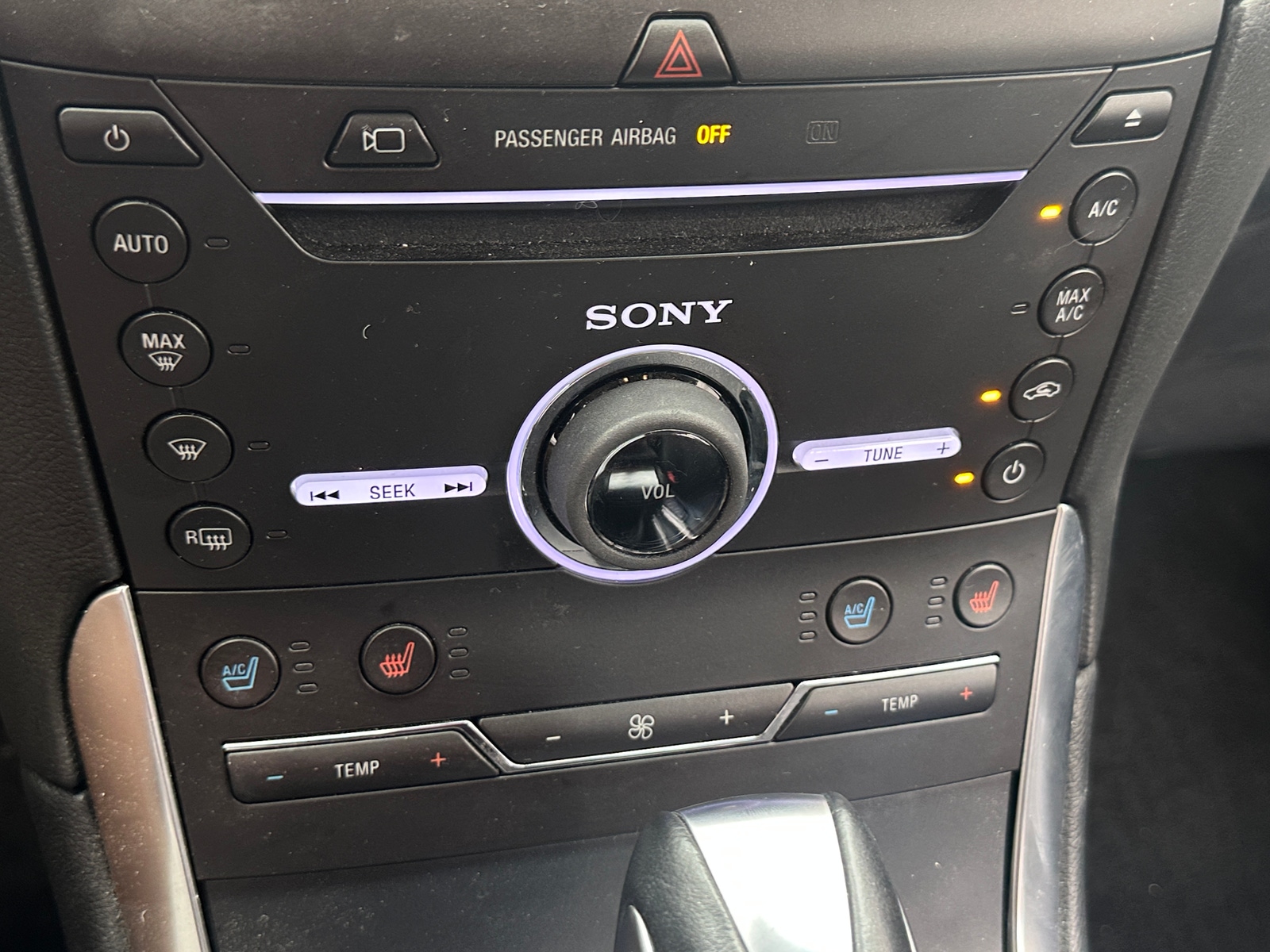 Thumbnail: 2015 Ford Edge - 3