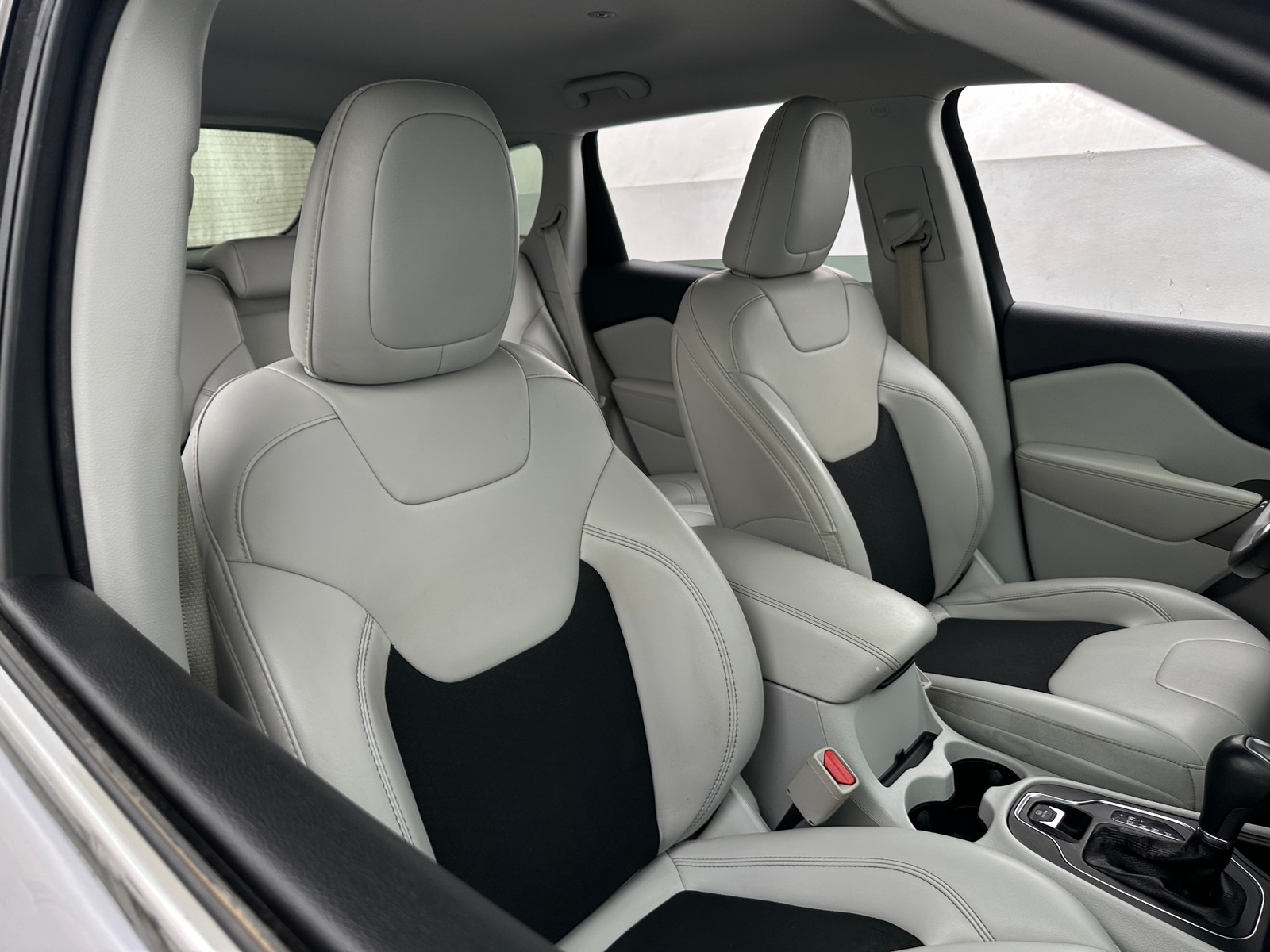 Thumbnail: 2020 Jeep Cherokee - 2