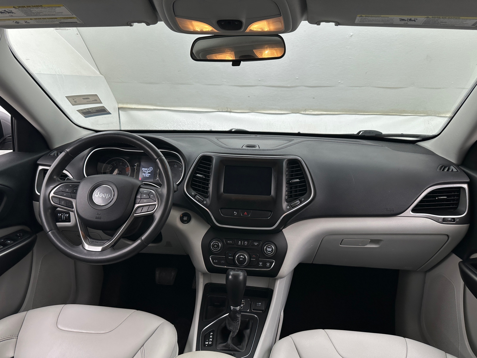 Thumbnail: 2020 Jeep Cherokee - 3